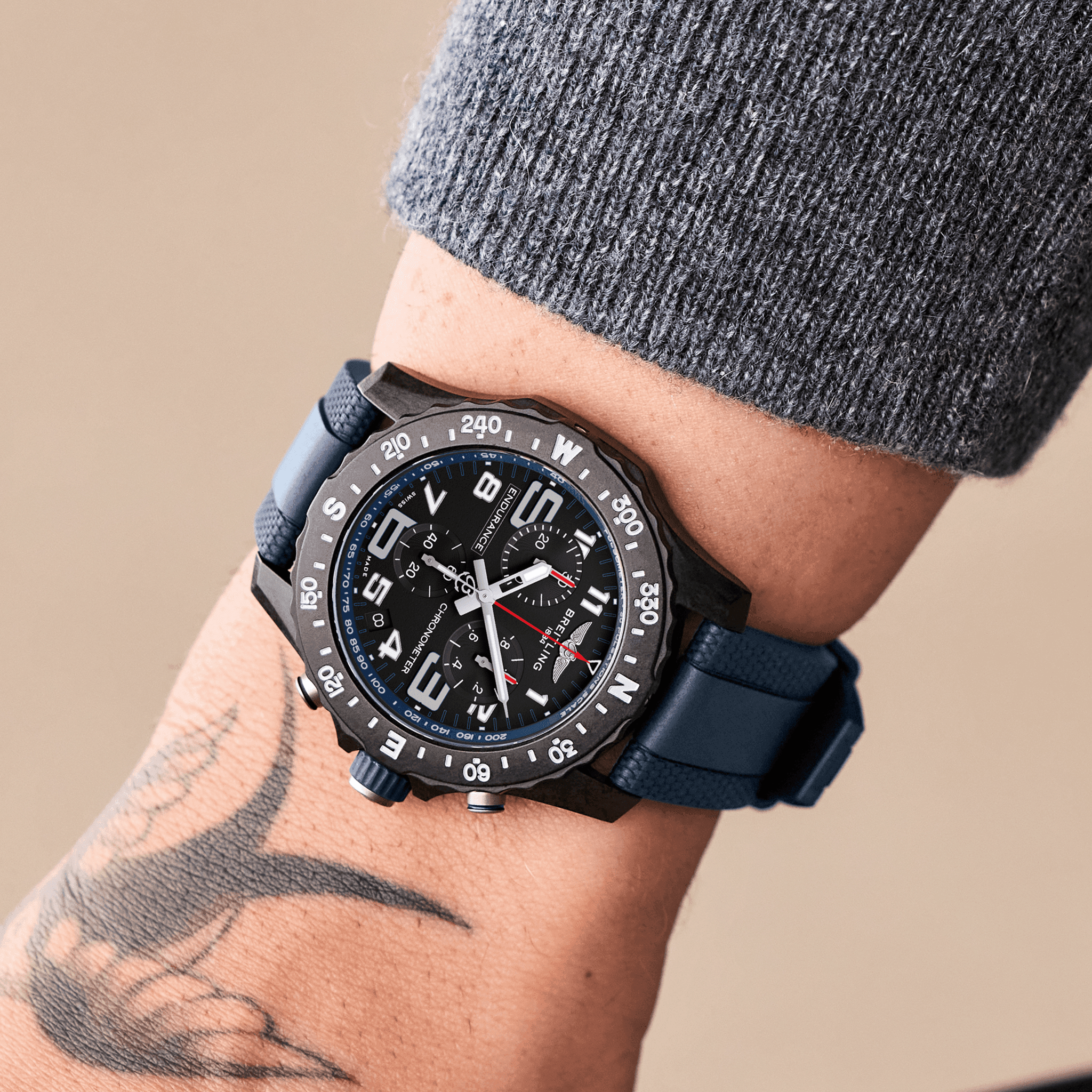 Breitling Endurance Pro Black Dial Men 44mm - view 3