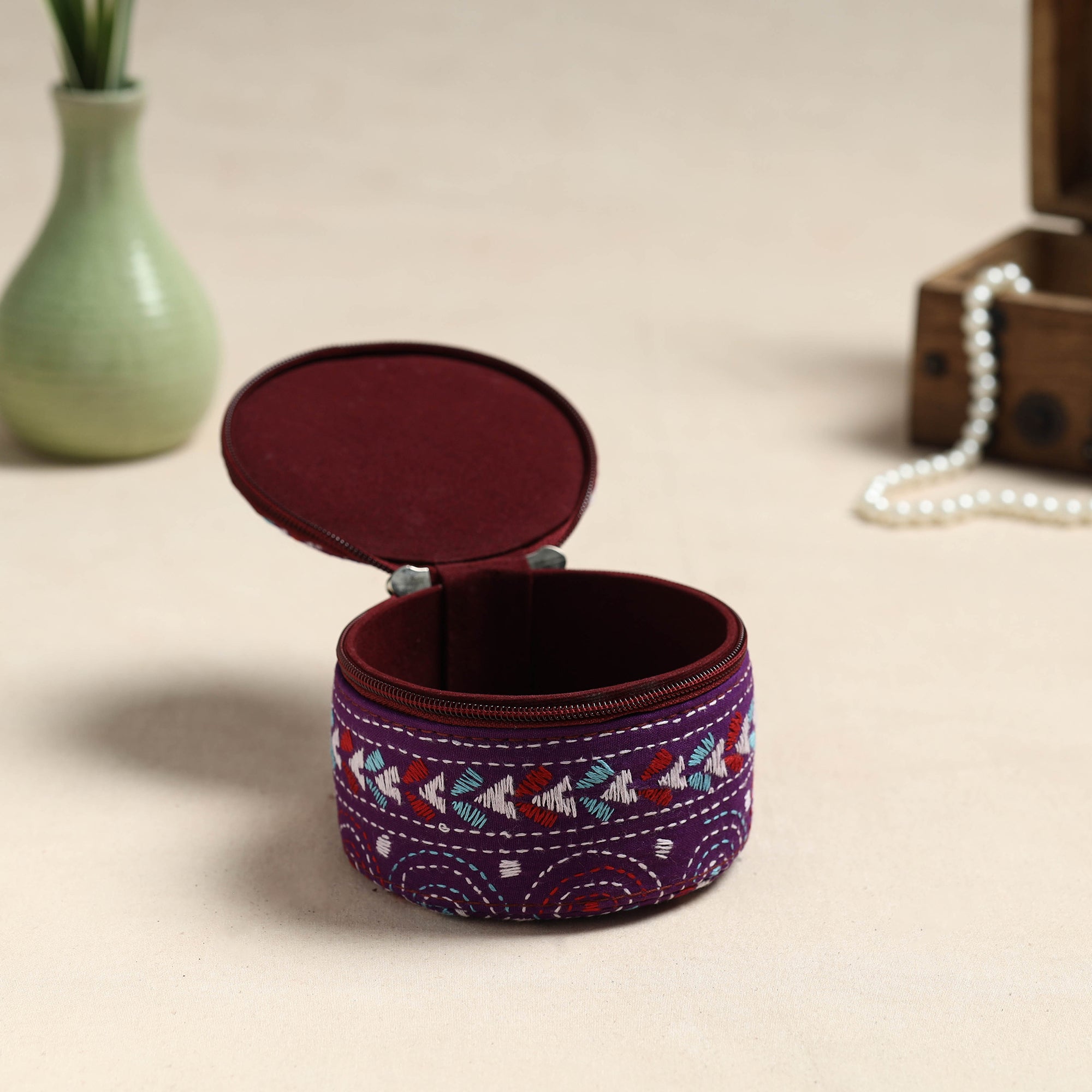 ASALKAAR Bengal Kantha Work Handcrafted Round Utility Box - view 2