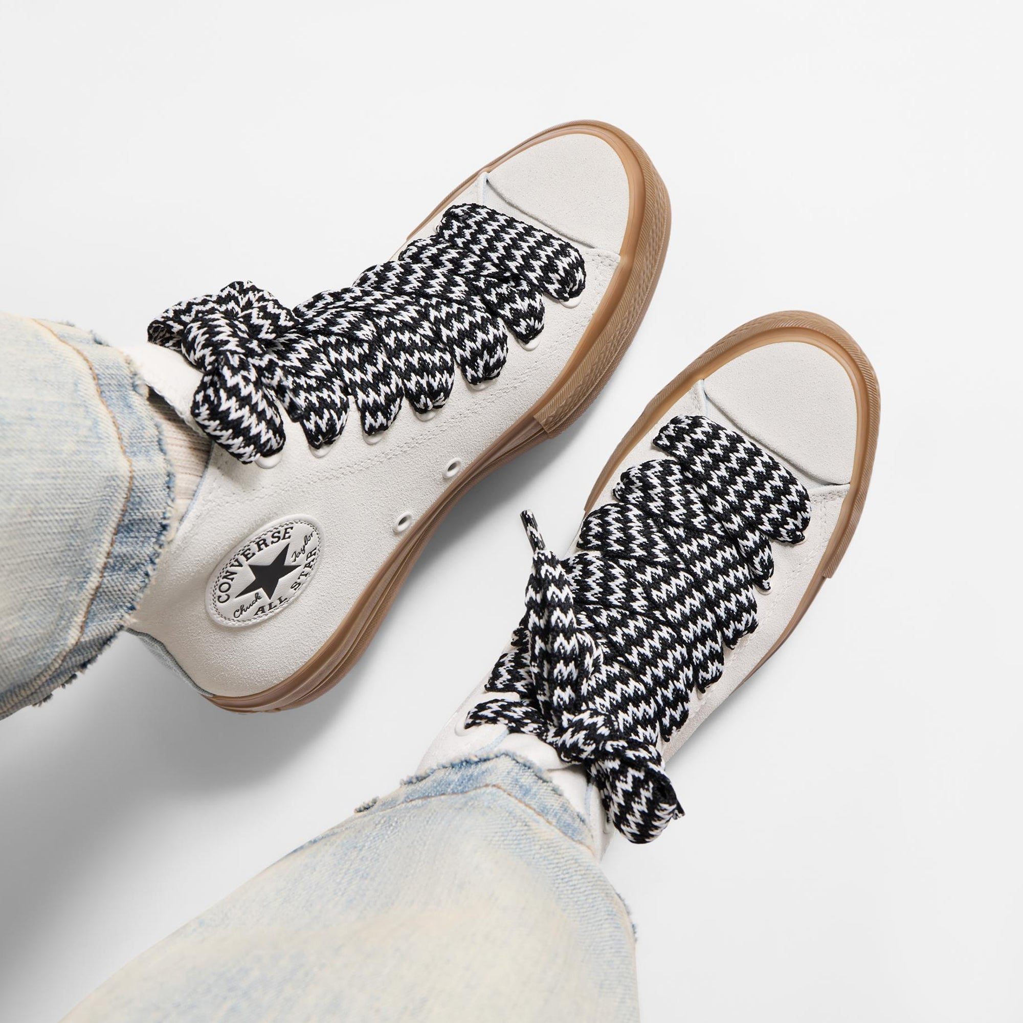 Converse | Chuck Taylor All { White - view 2