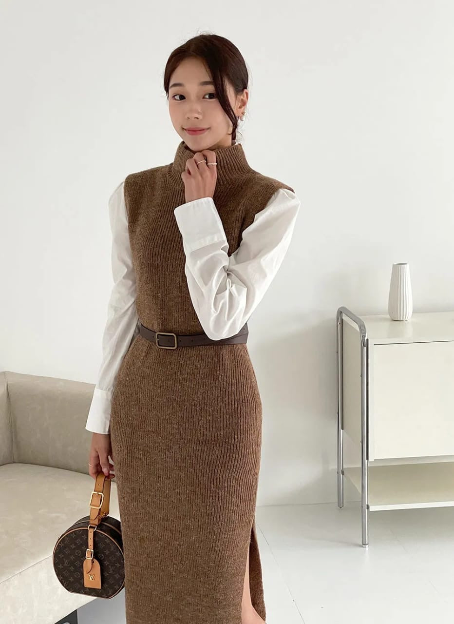 Alamode By Akanksha Rida Premium Winter Coord Set- Top with Dress and Belt