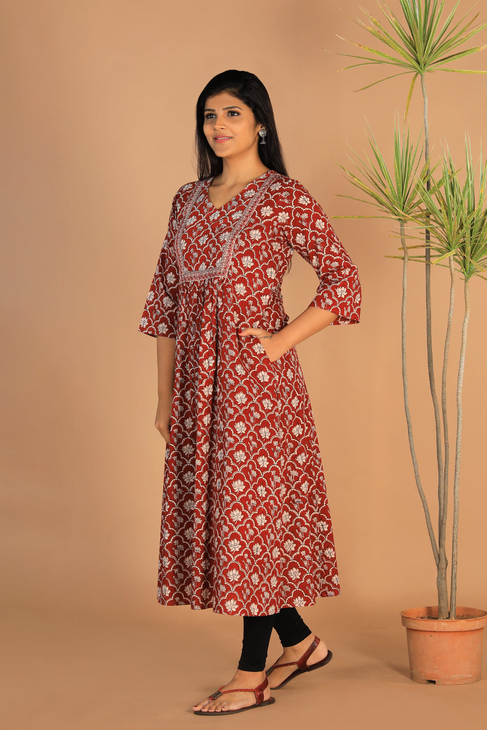 Kalanjali Ethnics Embroidered cotton Bagh block printed kurti - view 4