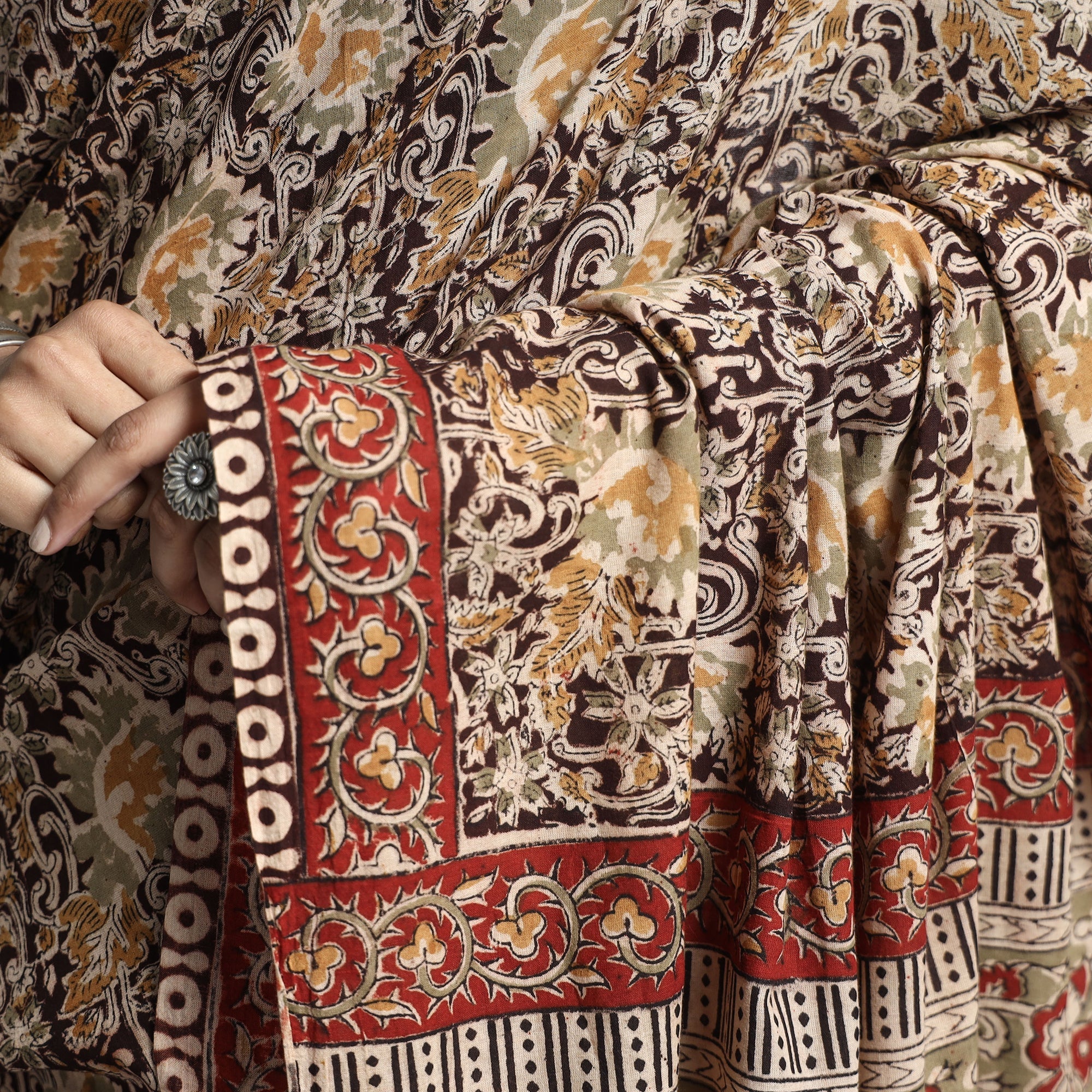 VENKATA BHANU KALAMKARI PEDANA Brown - Pedana Block Print Cotton Kalamkari Saree - view 4