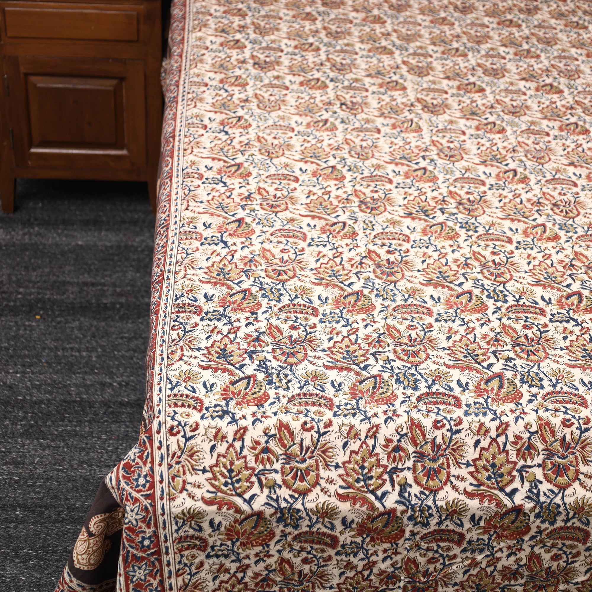 PITCHUKA SRINIVAS KALAMKARI PEDANA Beige - Pedana Kalamkari Block Printed Cotton Double Bed Cover (111 x 91 in) 19 - view 2