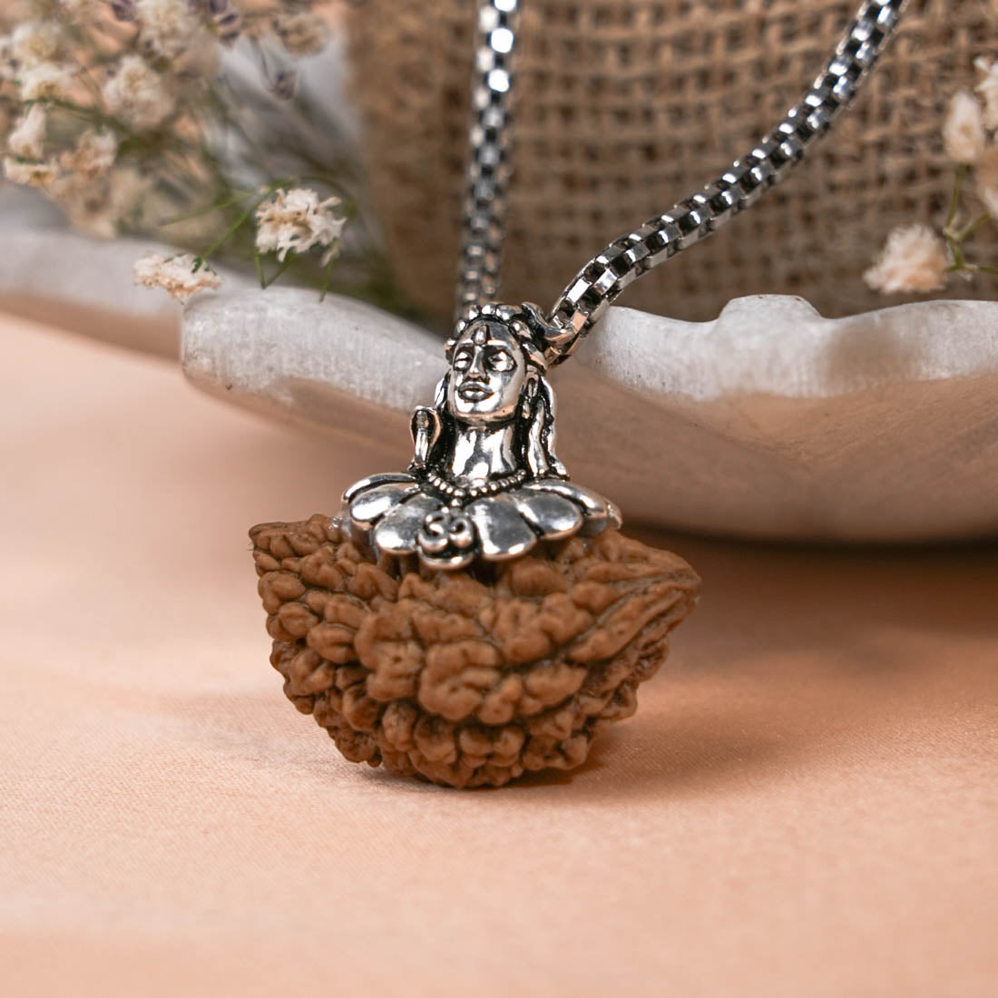 Prinjal Jewellers Adiyogi Pendant 1 Mukhi Rudraksha With Chain