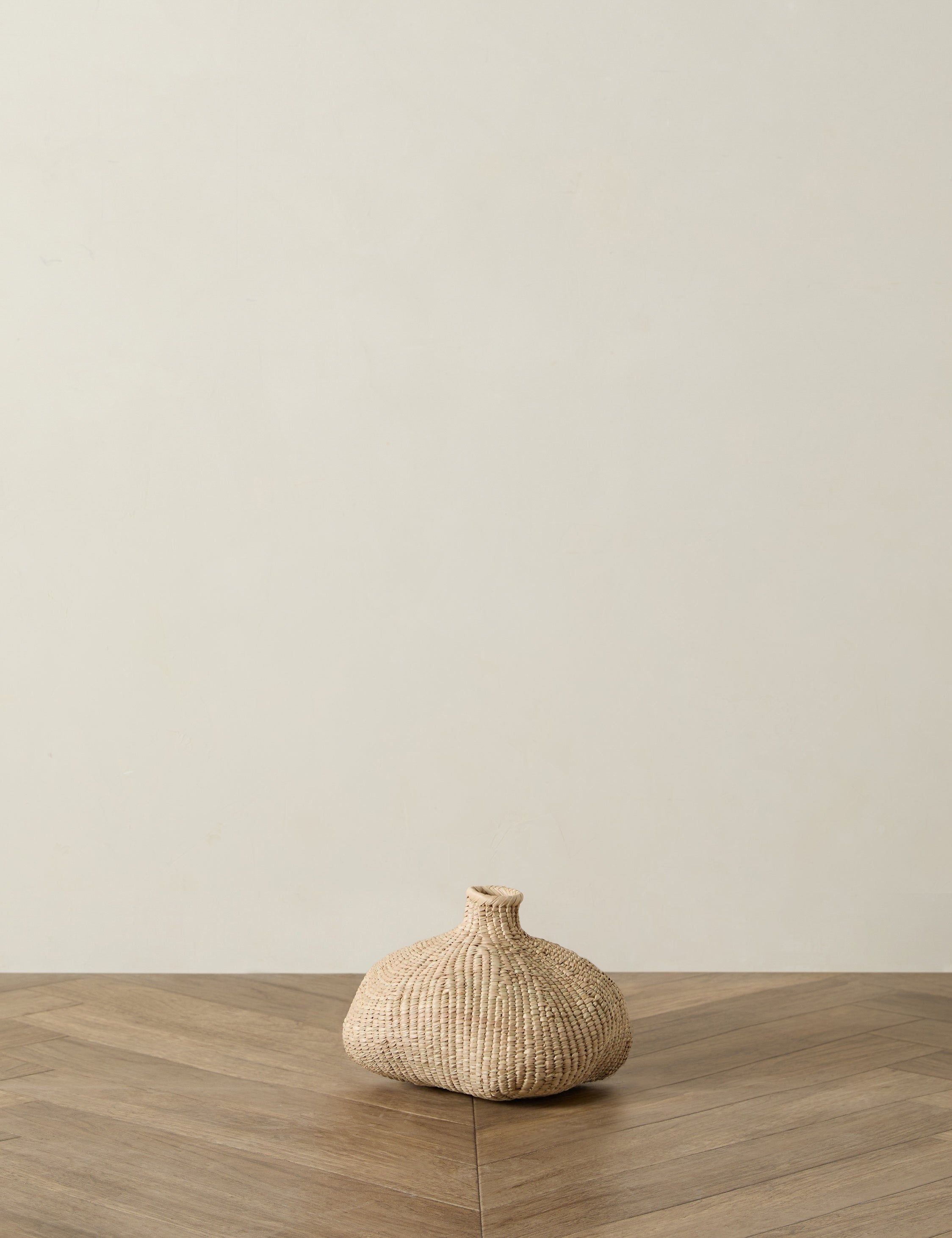 Lulu and Georgia Garlic Basket by Mbare