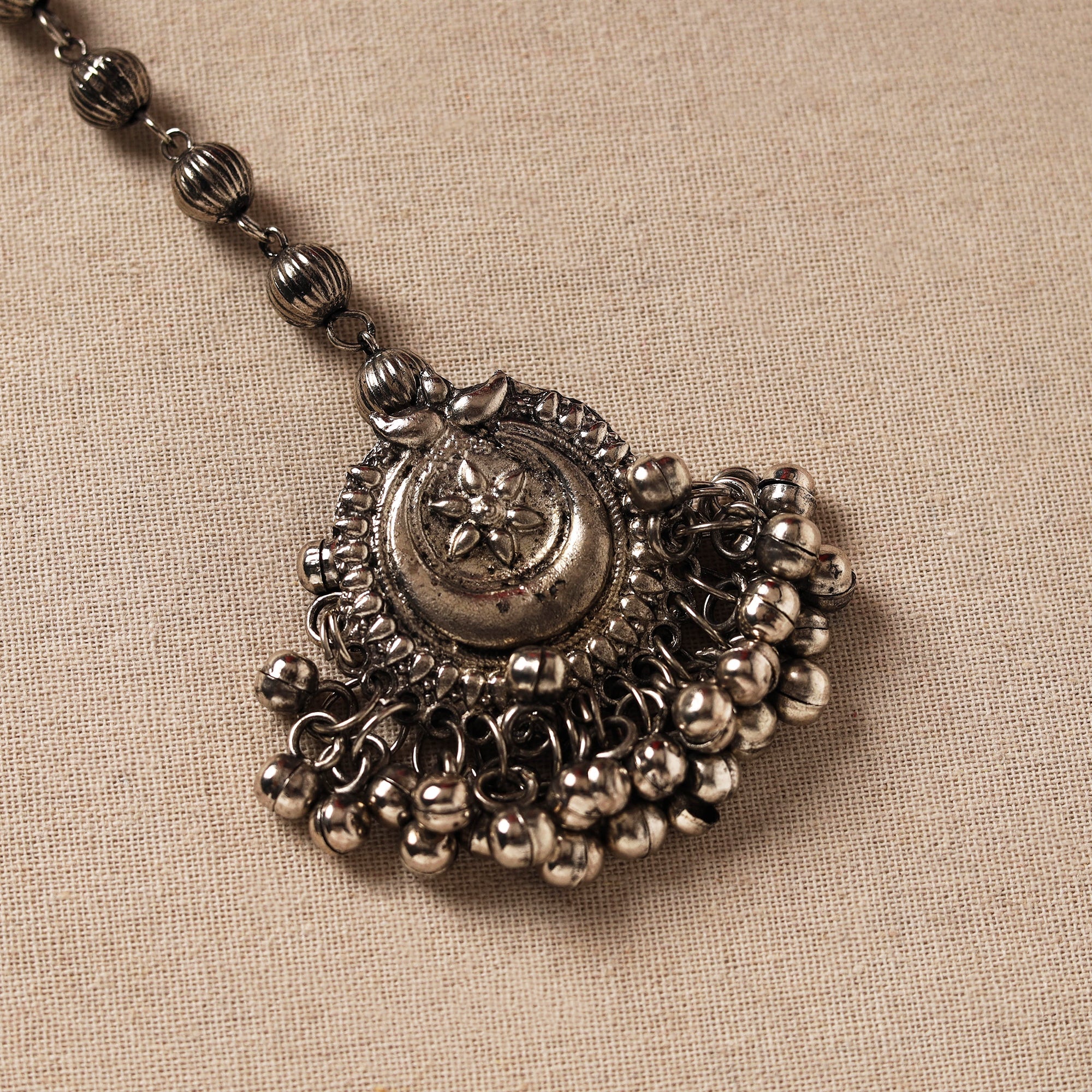 WHITE RIVER STORIES Antique Finish Oxidised White Metal Maang Tikka 68 - view 2