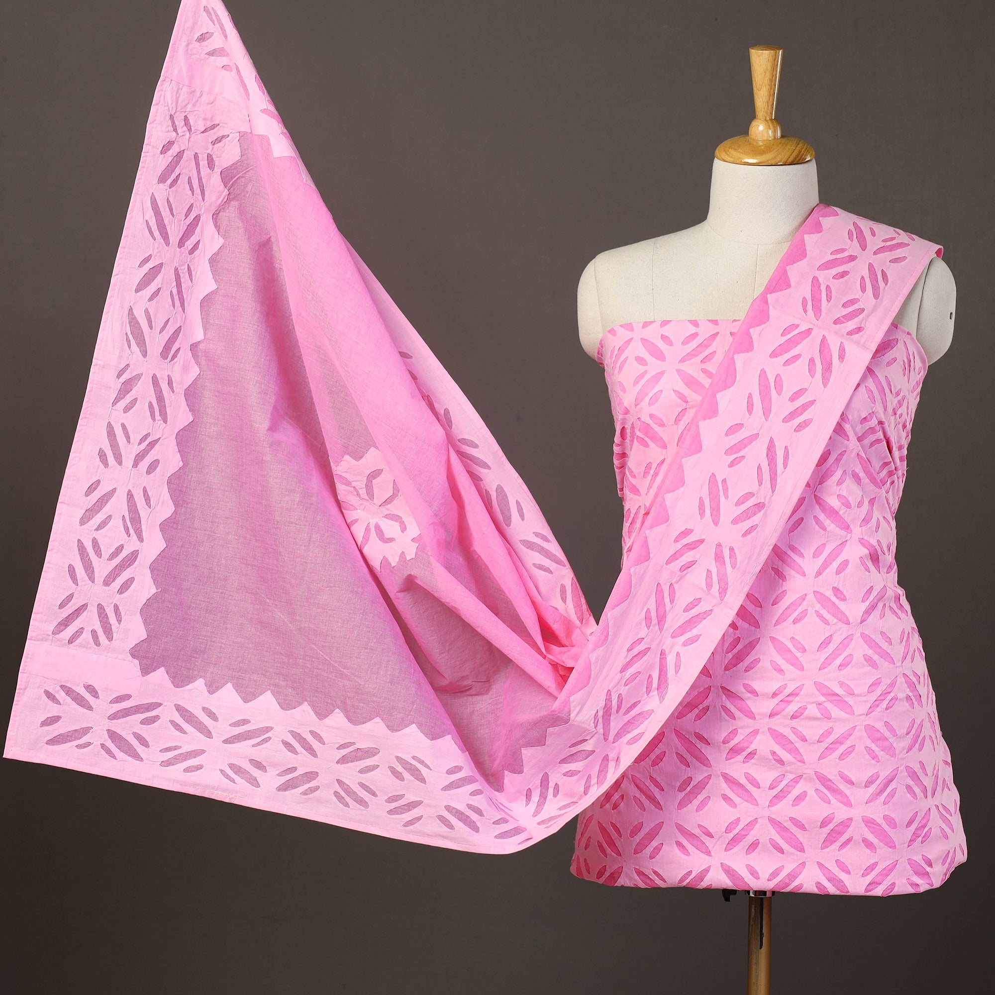 SHADES OF MARUDHARA 3pc Cut Work Cotton Barmer Applique Dress Material 31