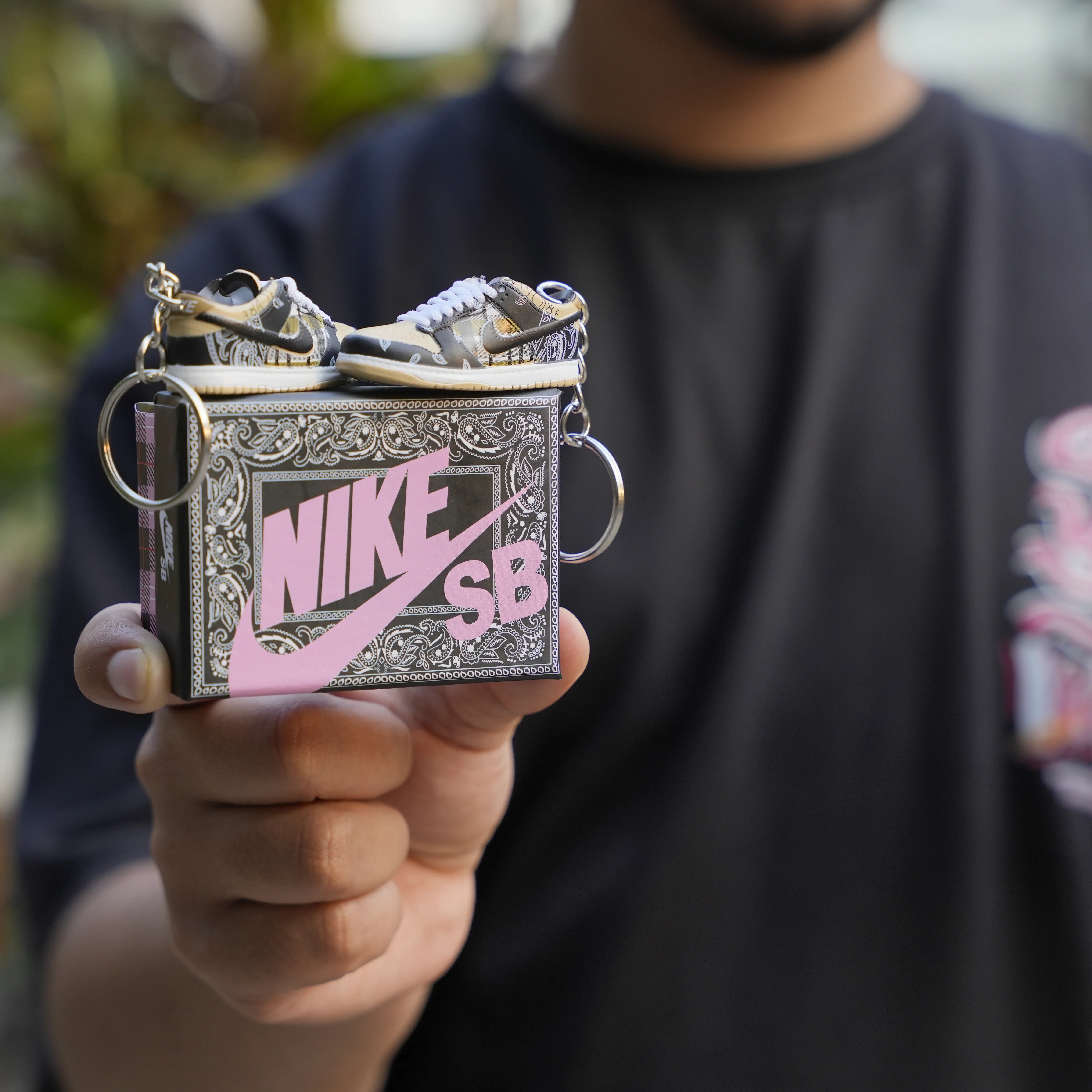 Kicks Machine 3D Sneaker Keychain With Box - SB Dunk Travis - view 2