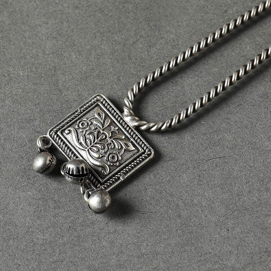 WHITE RIVER STORIES Antique Silver Finish Oxidised Brass Base Juda Pin - view 2