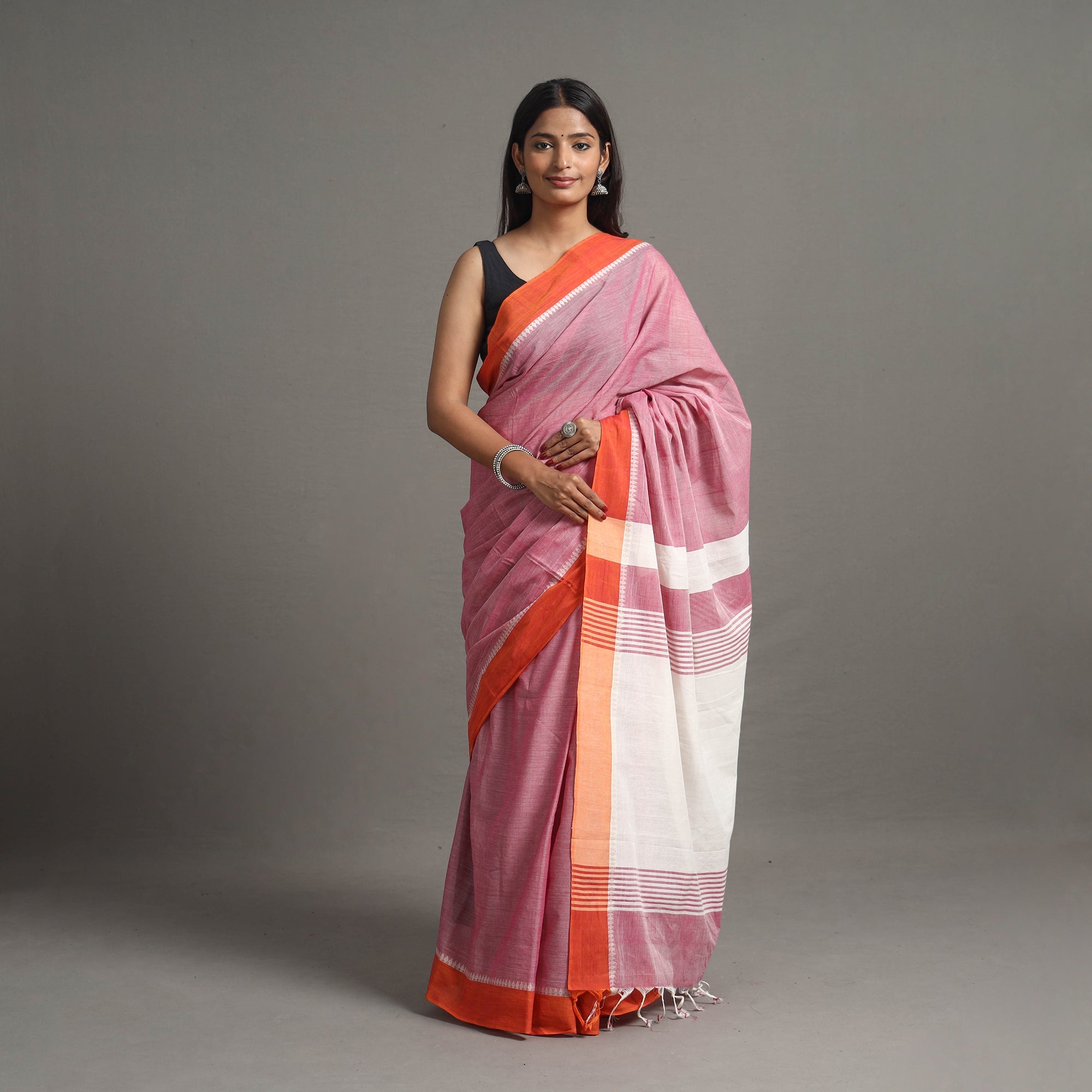 CHITRIKA Leaf Dobby Cotton Handloom Saree 100
