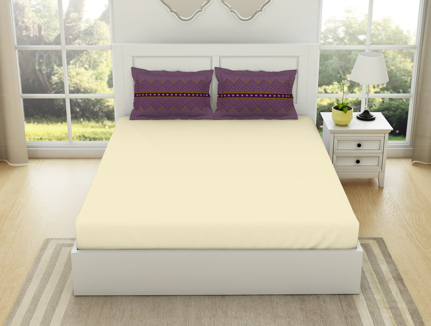 Geometric ivory sea – Spaces India Geometric Ivory/ Sea Fog - Ivory 100% Cotton King Size Bedsheet - Geospace By Spaces