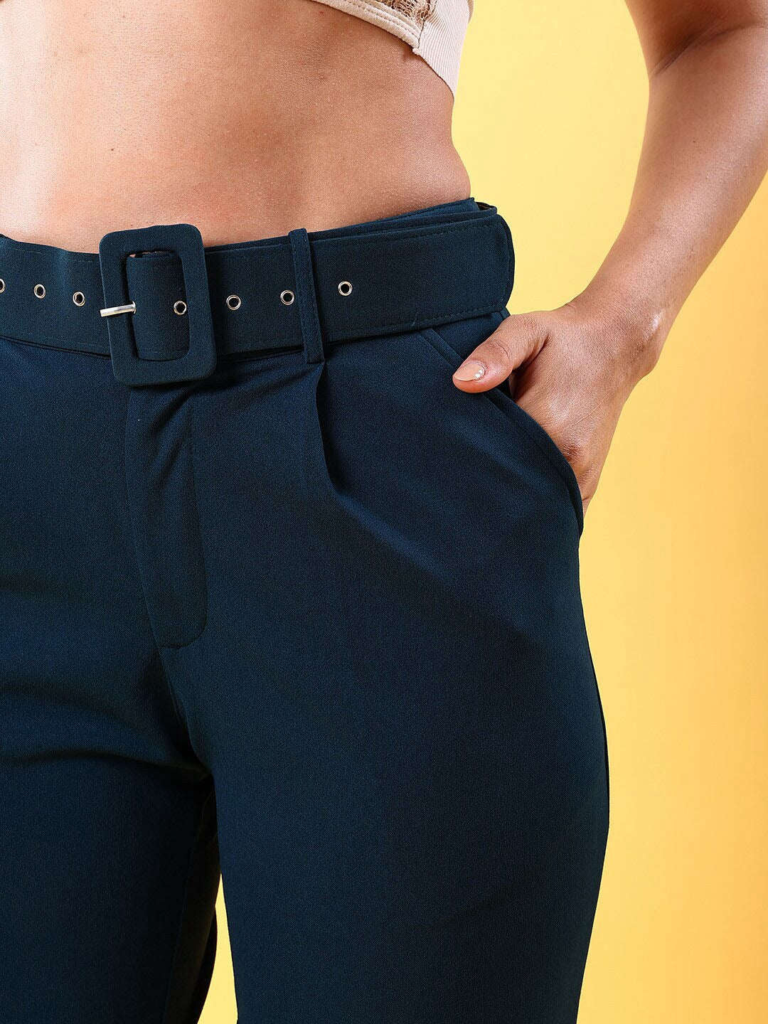 Freehand By The Indian Garage Co Women Tapered Pleated Pant With Belt - view 6
