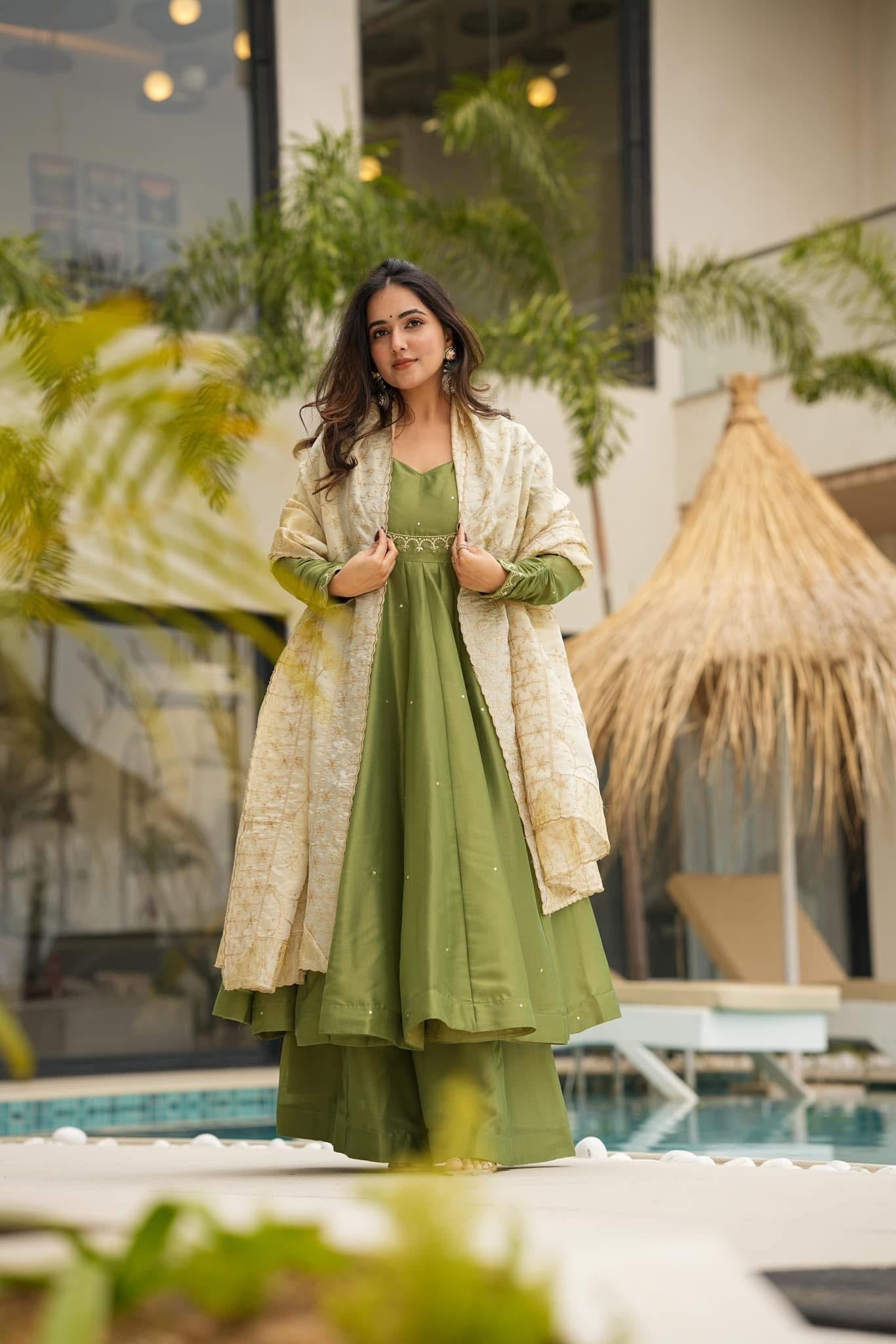 Idaho-o Pista green cosmos suit set
