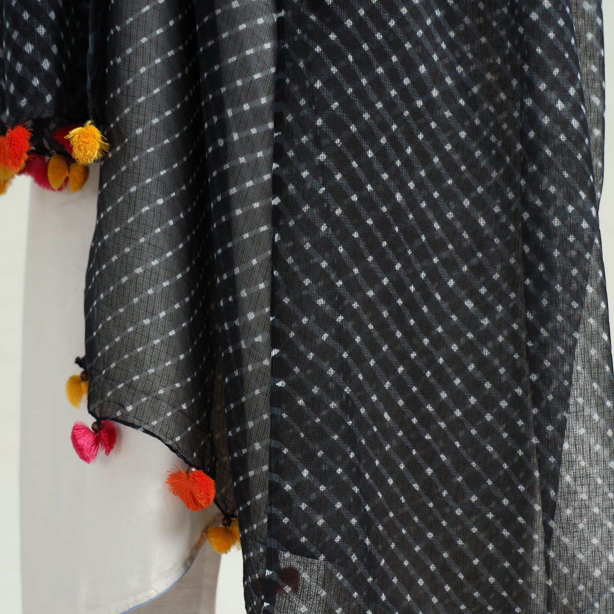 LEHARIYA BY BADSHAH MIYAN Black - Leheriya Tie-Dye Mothra Kota Doria Cotton Dupatta with Tassels 24 - view 4
