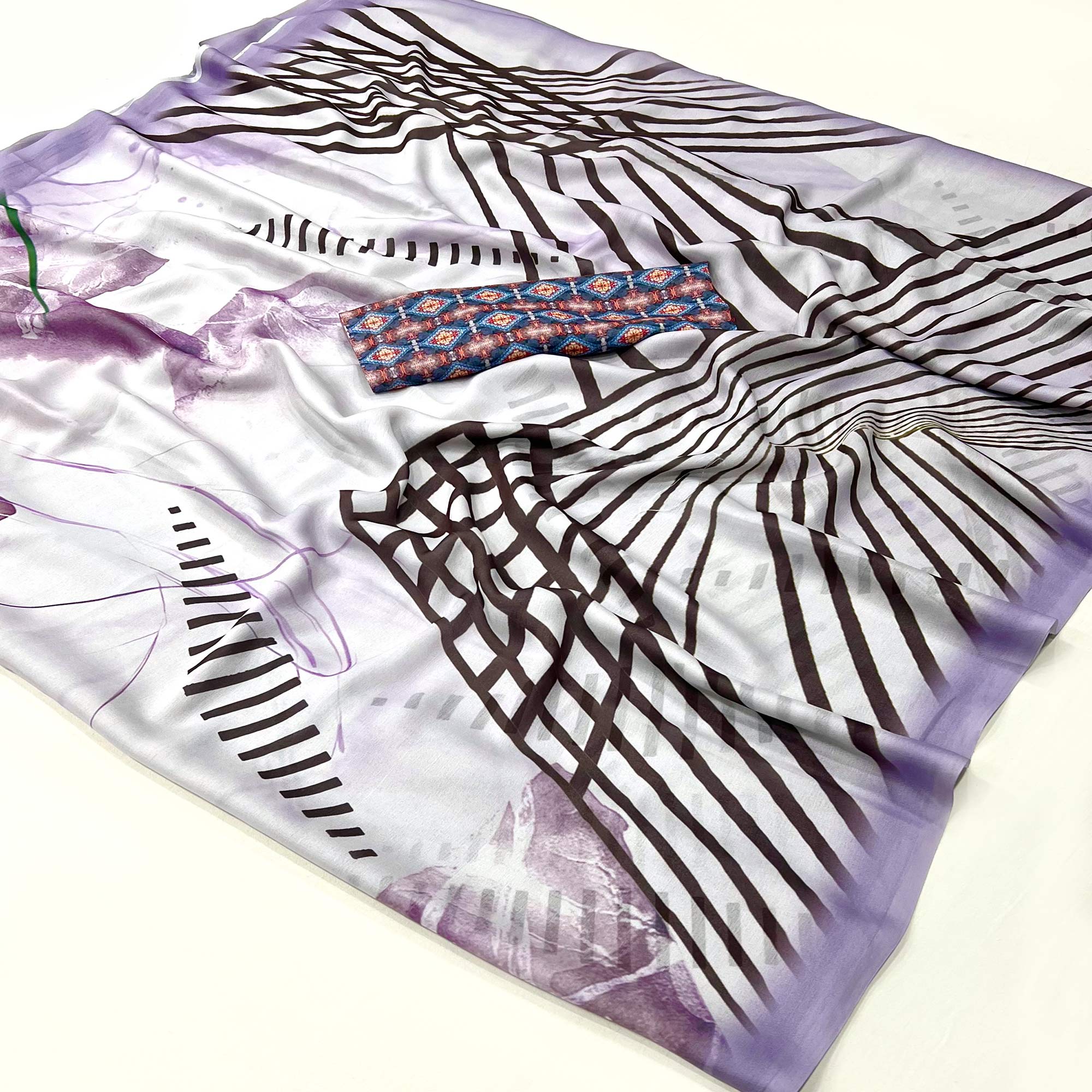 Peachmode Light Lavender Digital Printed Georgette Saree