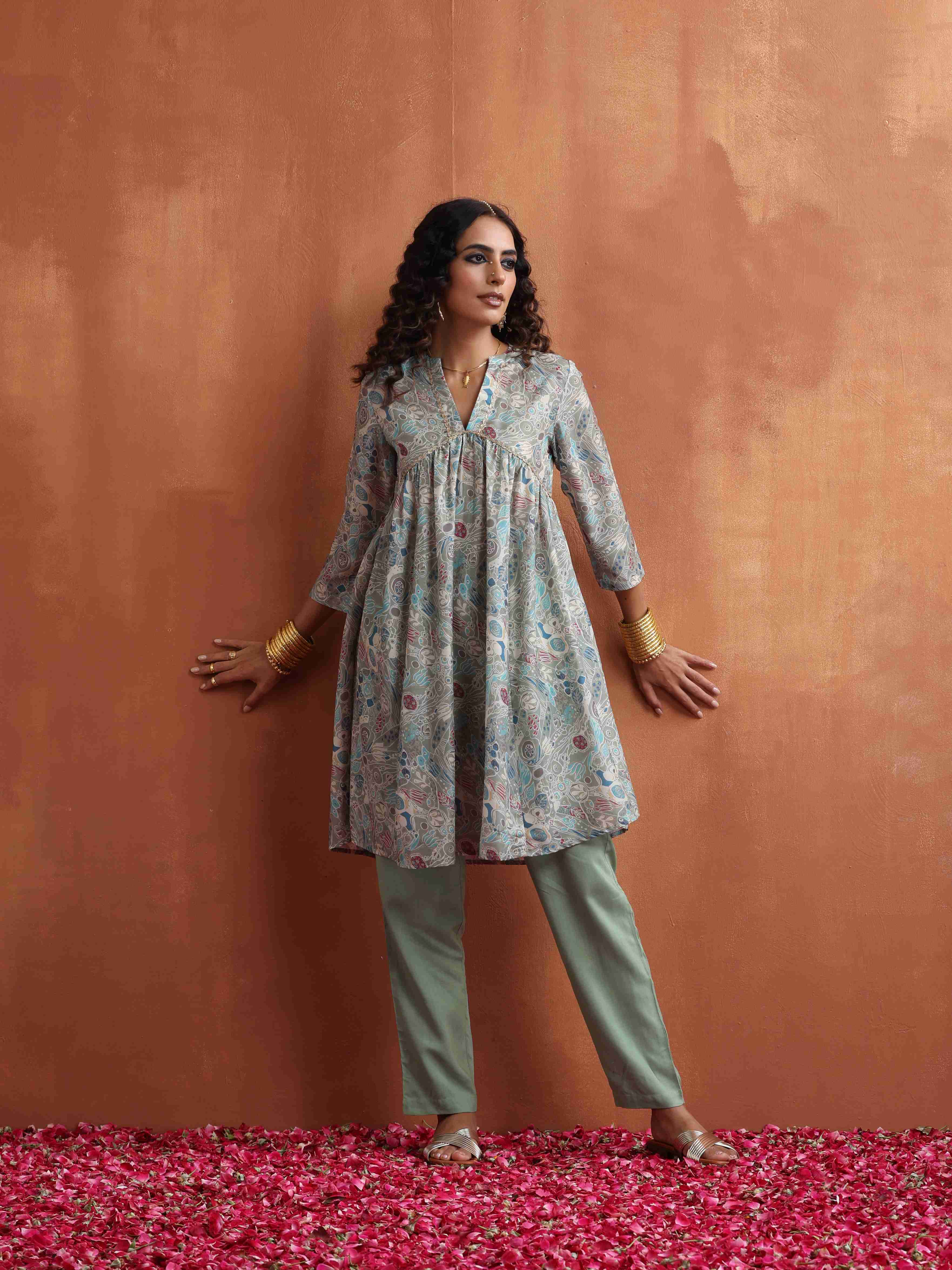trueBrowns Green Print Flared Kurta Co-ord Set - view 2