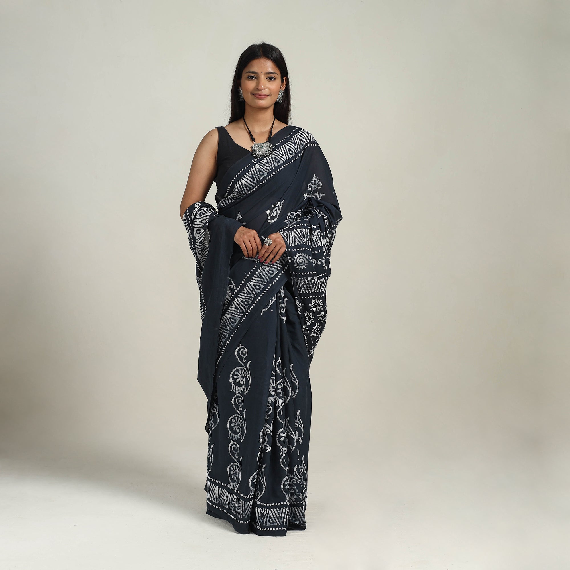 BATIK BY MD. SHARIFF Black - Cotton Hand Batik Print Saree 10