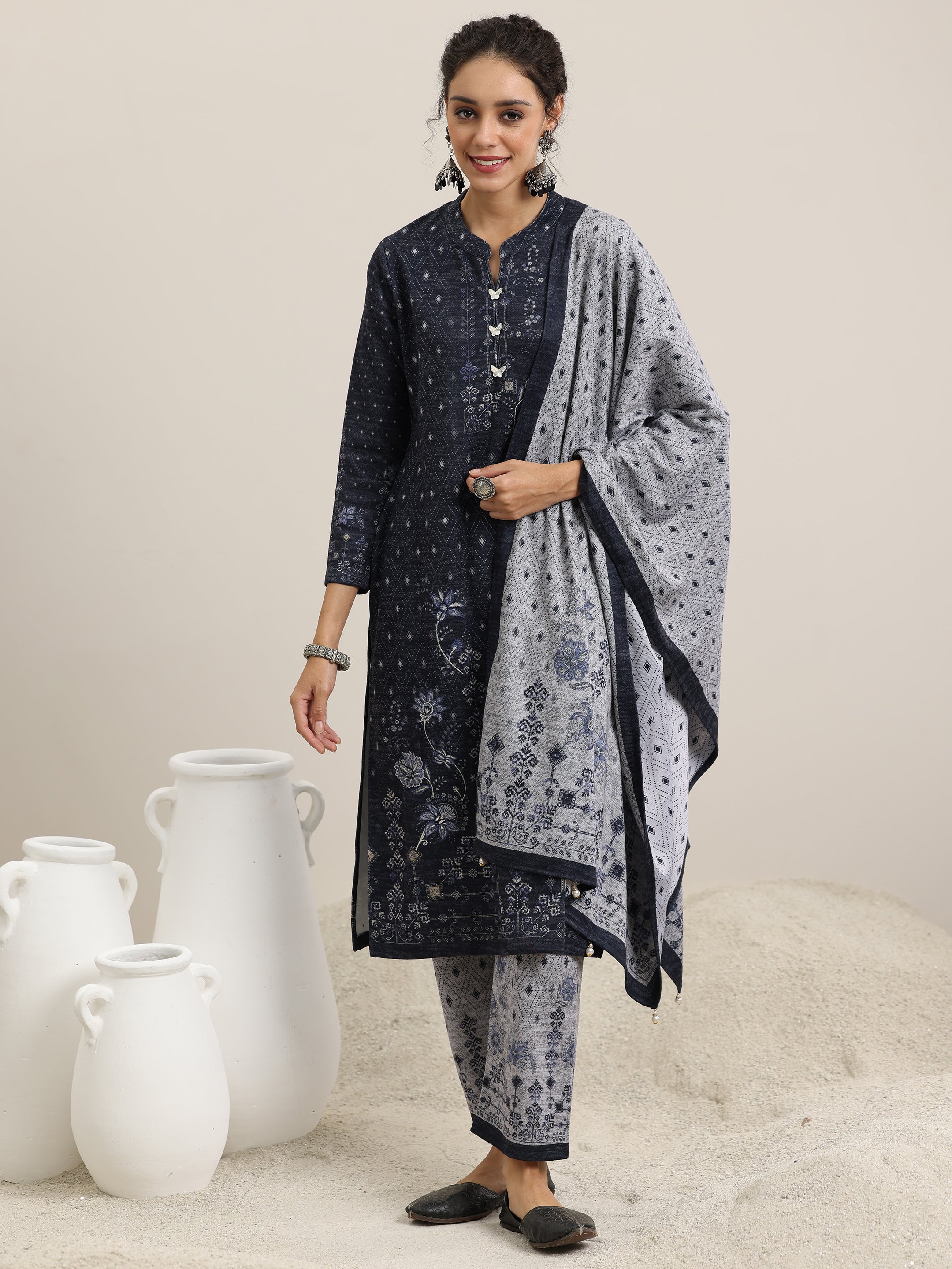 Libas Grey Printed Wool Blend Straight Suit With Dupatta - view 2