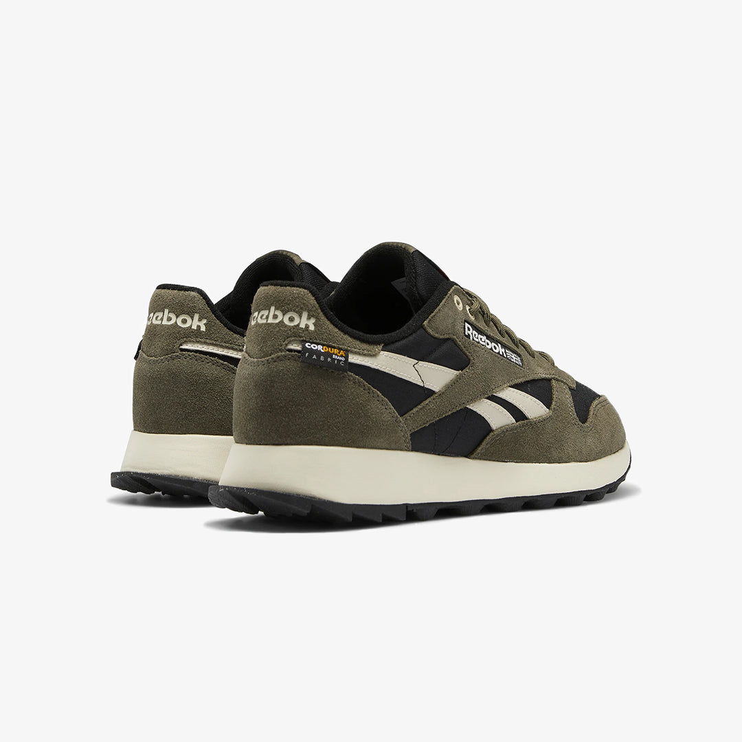 Reebok | CLASSIC LEATHER TENNIS { ARMY GREEN / STUCCO - view 2