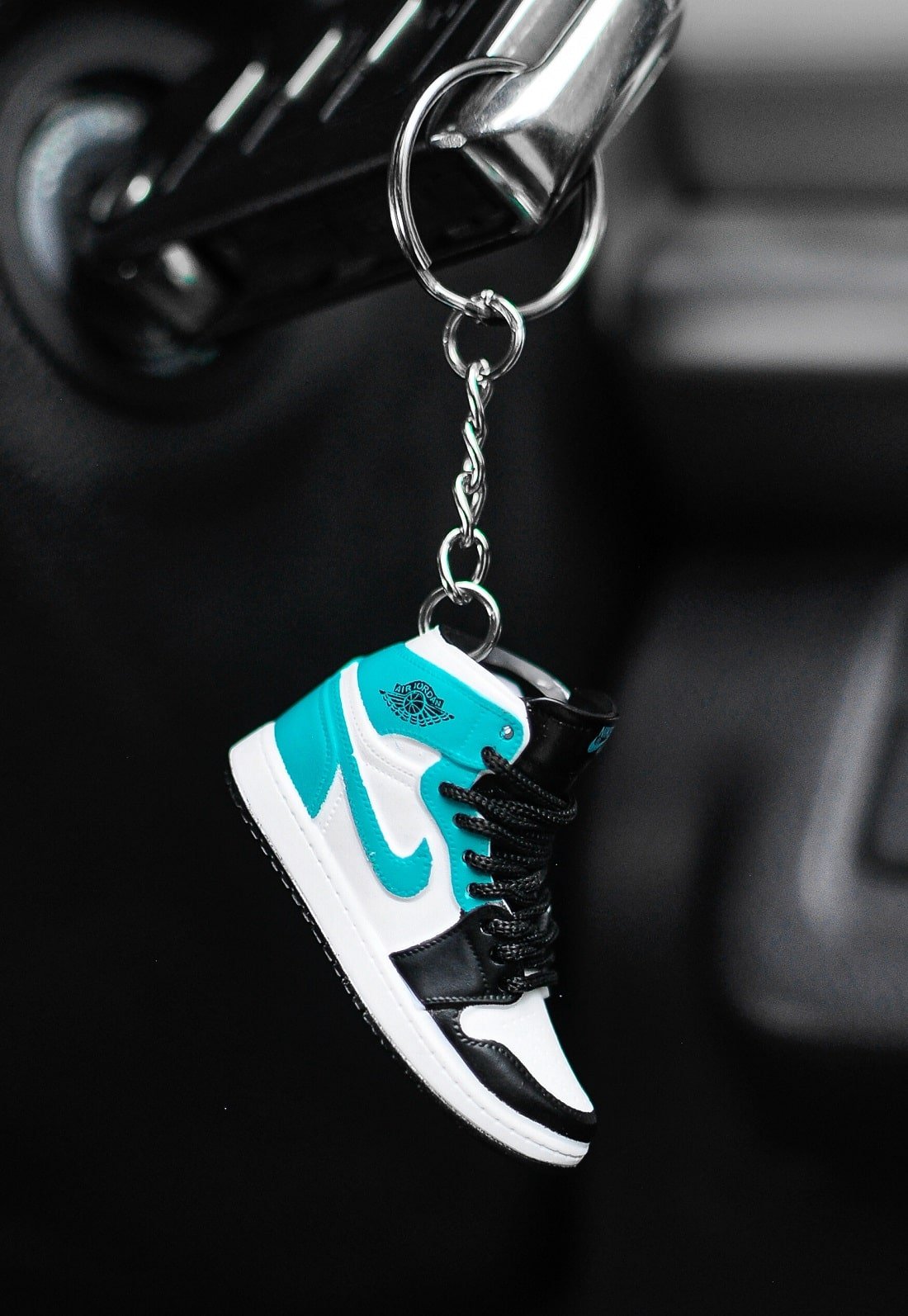 Kicks Machine 3D Sneaker Keychain AJ1 Mid Igloo