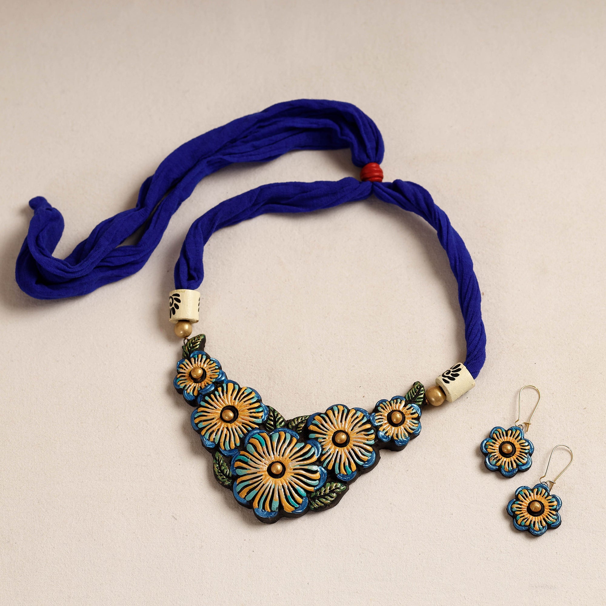 KHUSHBASH - HAPPY LOOM OF EAST Bishnupur Handpainted Terracotta Necklace Set - view 2