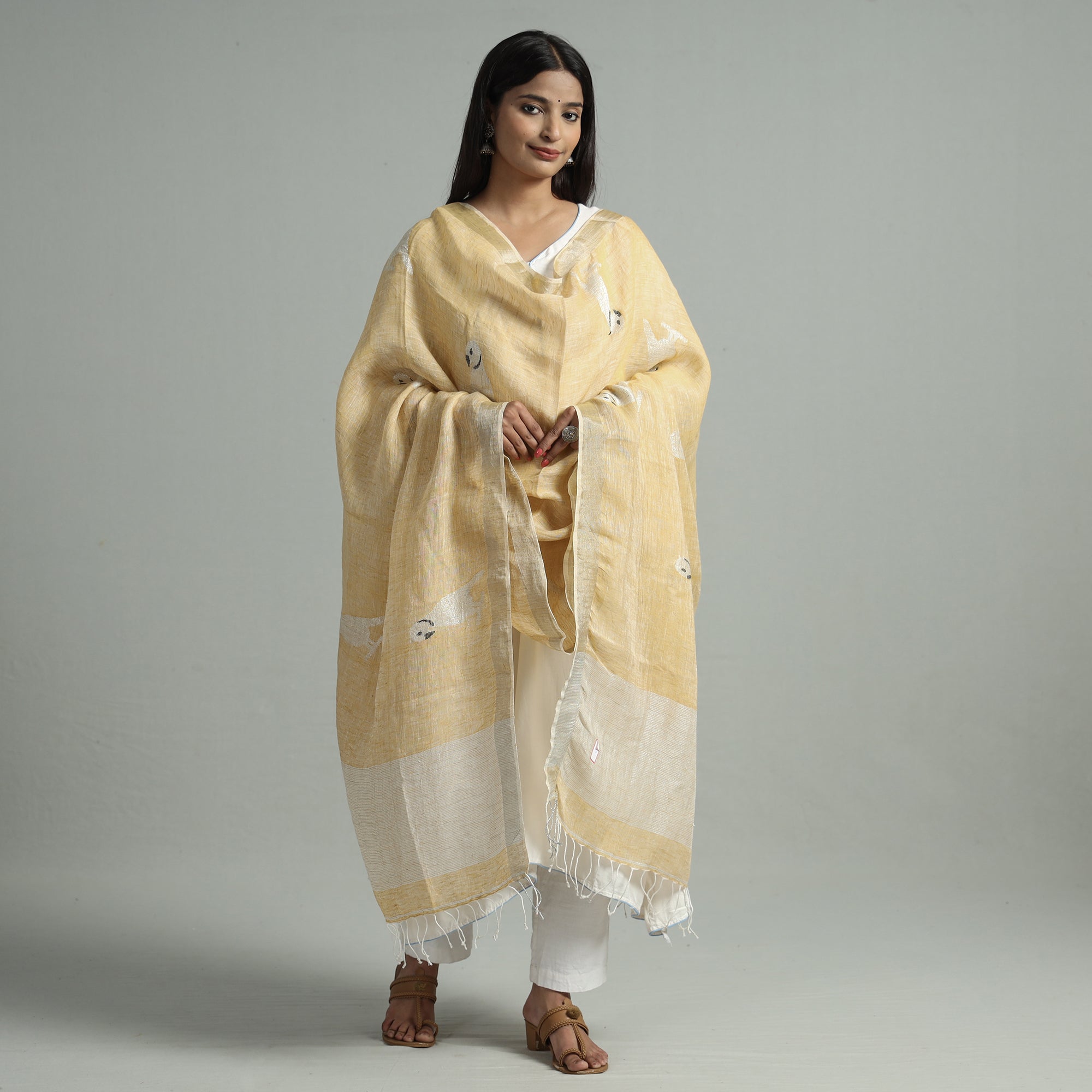 KHUSHBASH - HAPPY LOOM OF EAST Beige - Bengal Jamdani Handloom Linen Dupatta with Tassels 20
