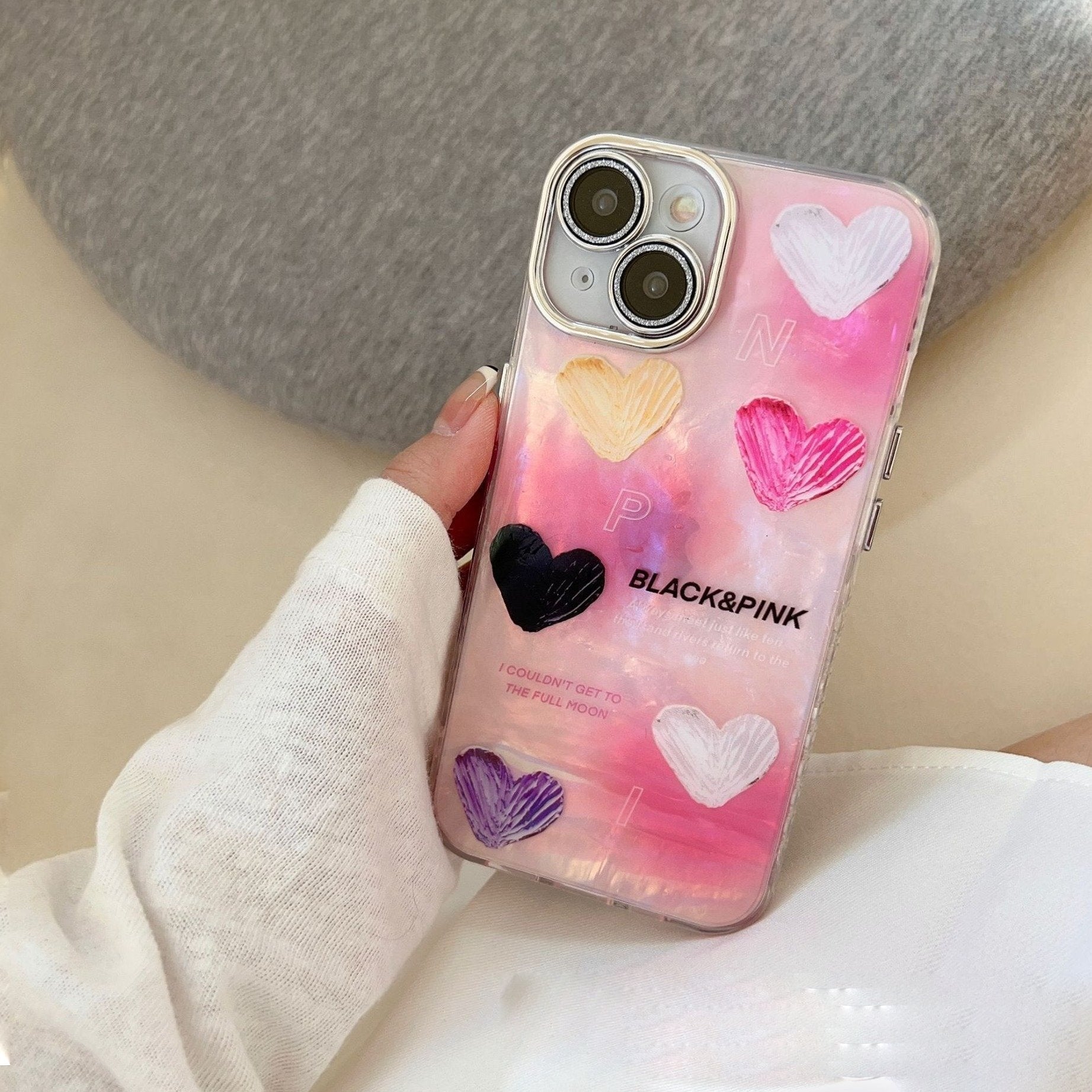 Peeperly Love Armor Heart Pattern Case – No Color - view 8