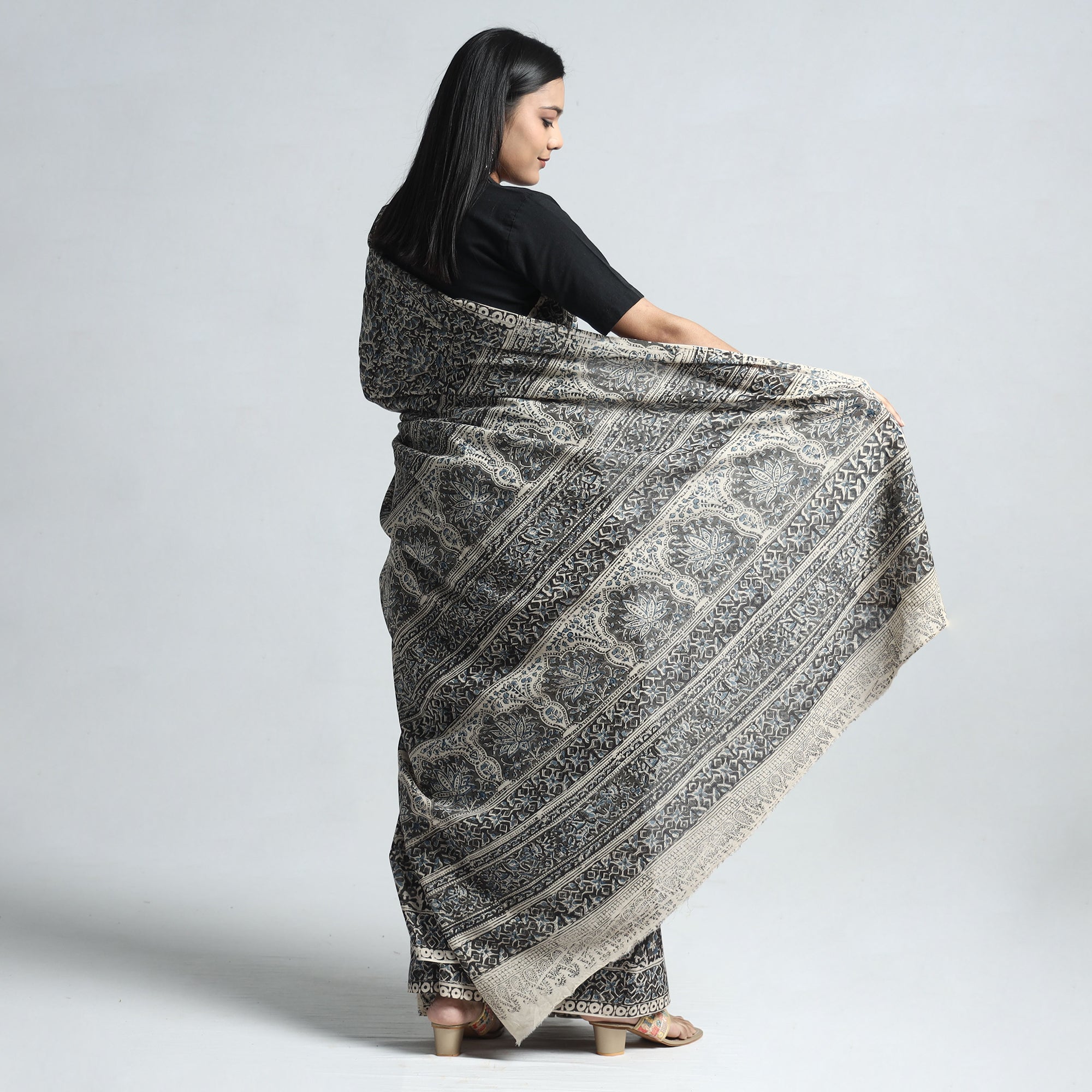 VENKATA BHANU KALAMKARI PEDANA Black - Pedana Block Print Cotton Kalamkari Saree - view 6