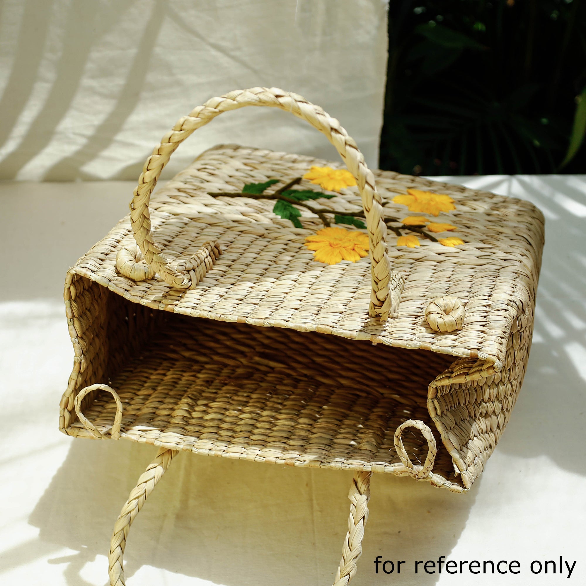 ITOKRI CRAFTS INITIATIVE Beige - Handcrafted Natural Water Reed Embroidered Shopping Bag - view 4