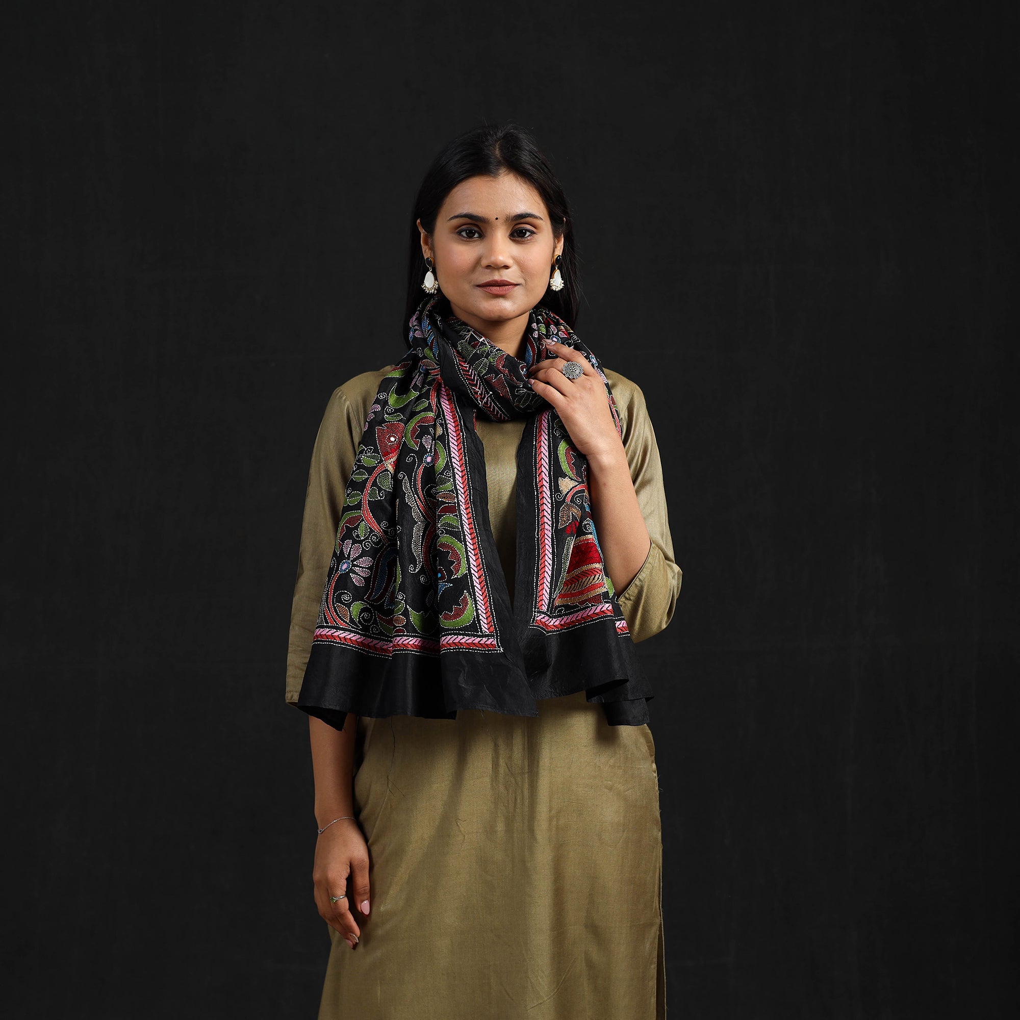 KHUSHBASH - HAPPY LOOM OF EAST Black - Handloom Silk Bengal Kantha Work Stole 32 - view 2