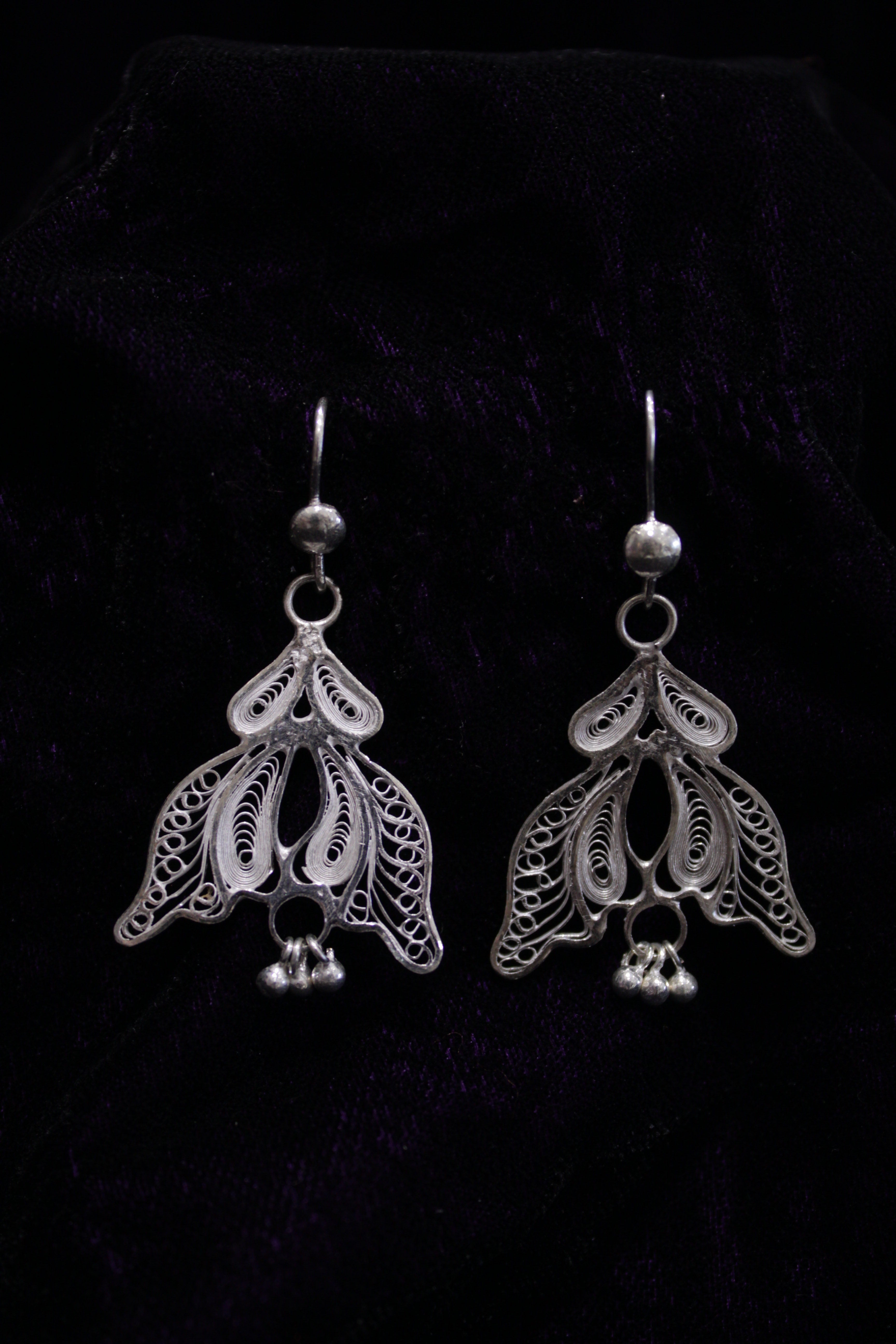 Indianvillez Lotus Silver Filigree Earring
