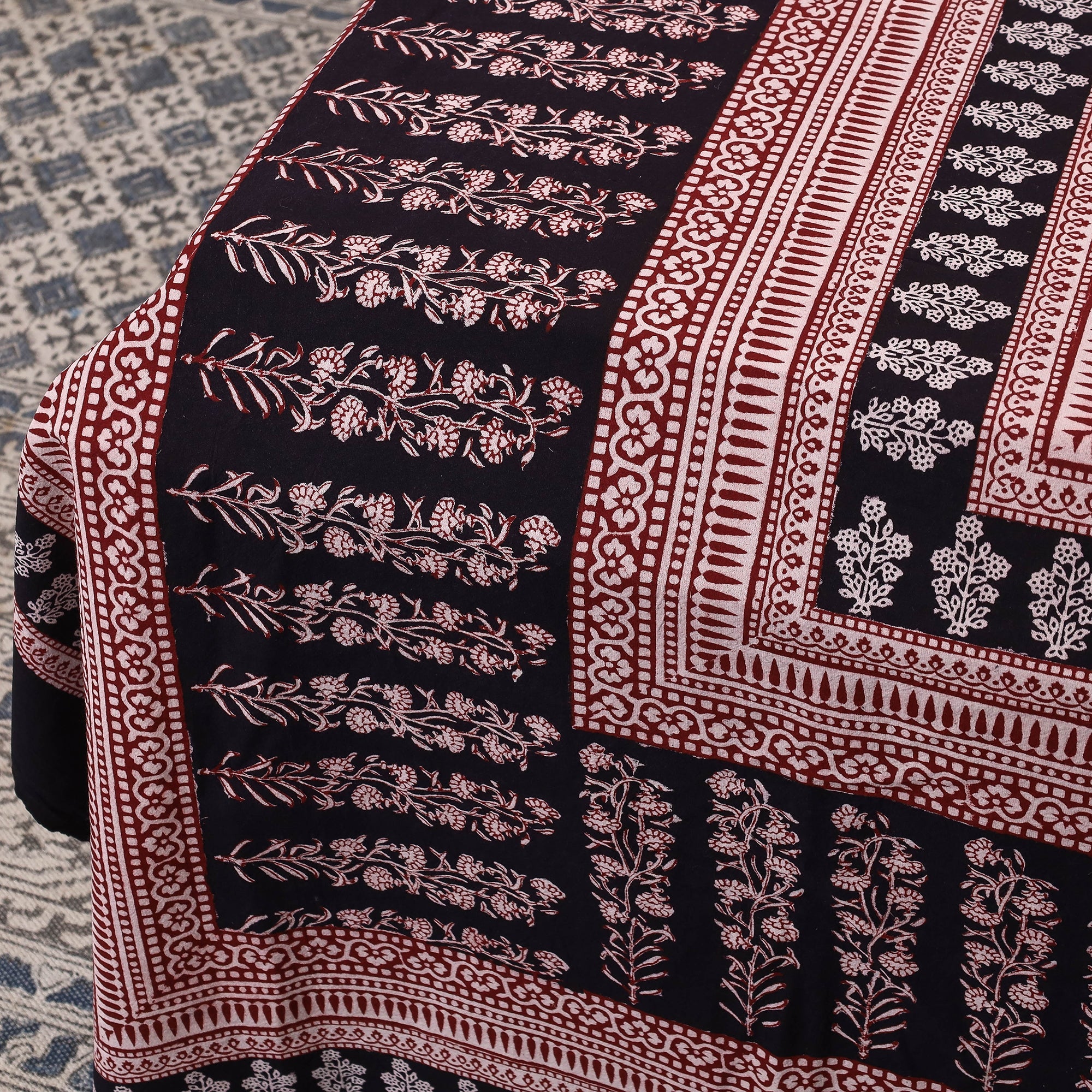 BAGH PRINTS BY ANSHAR FARUKH KHATRI Bagh Block Printed Cotton Double Bed Cover with Pillow Covers (112 x 92 in) - view 3