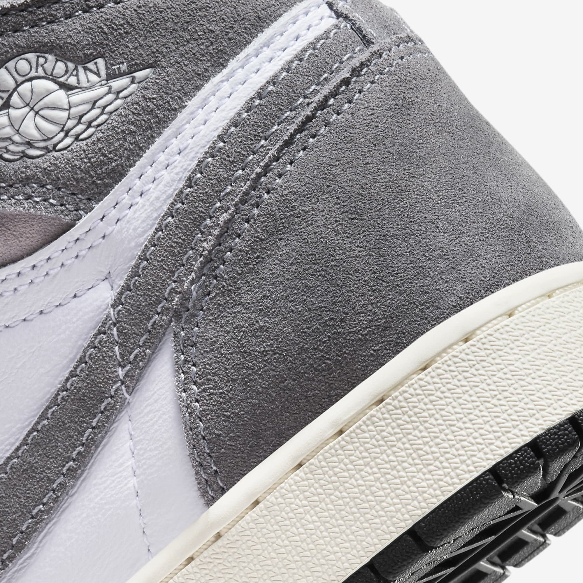 Jordan | AIR JORDAN 1 HIGH OG { BLACK/WHITE/LIGHT SMOKE GREY - view 4