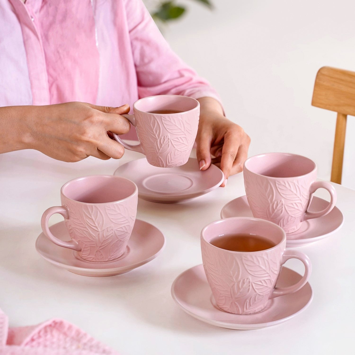 Nestasia Leaf Embossed Cup And Saucer Set Of 4 With Stand 240ml - view 4