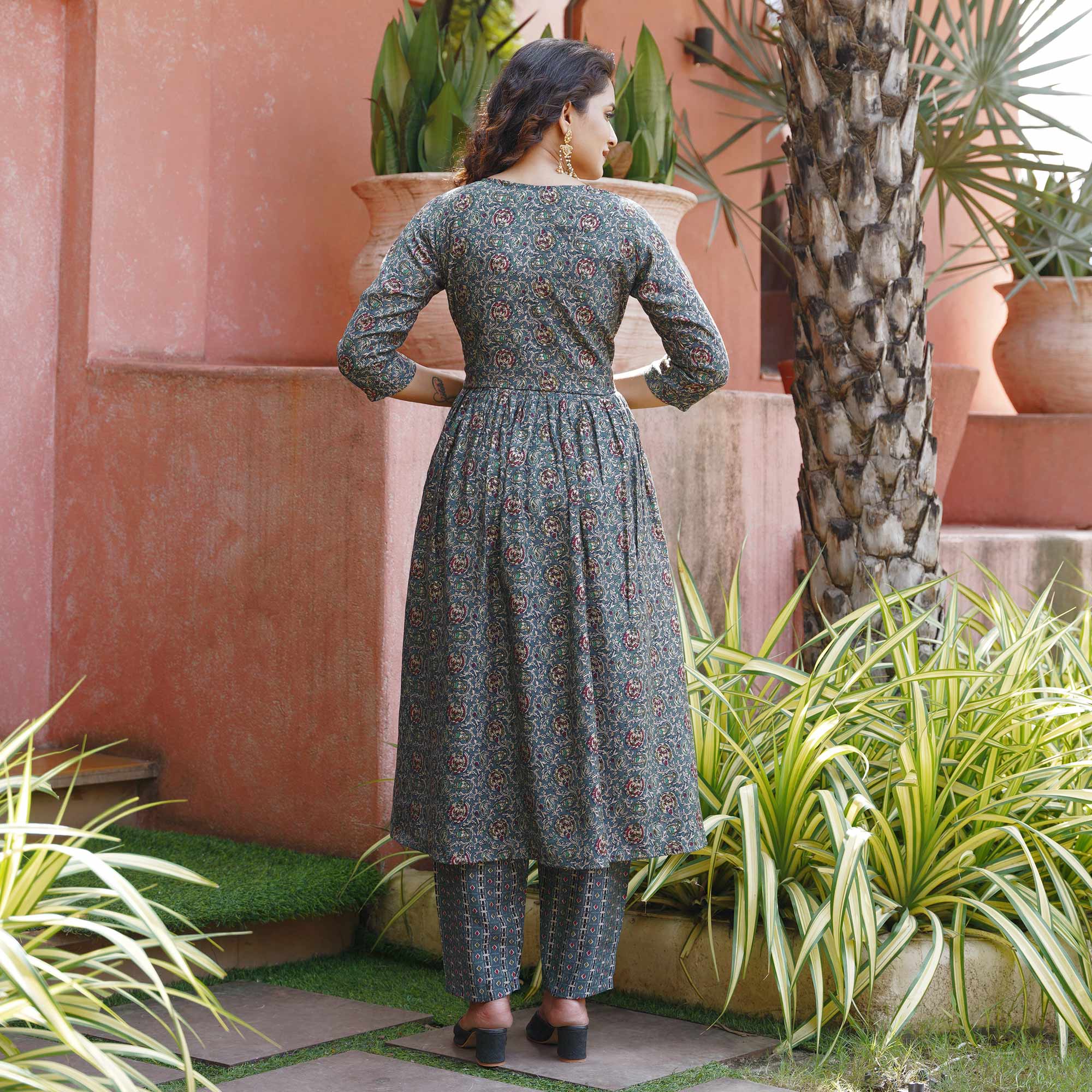 BlackTree grey-naira-cut-chanderi-silk-suit-with-handcrafted - view 2