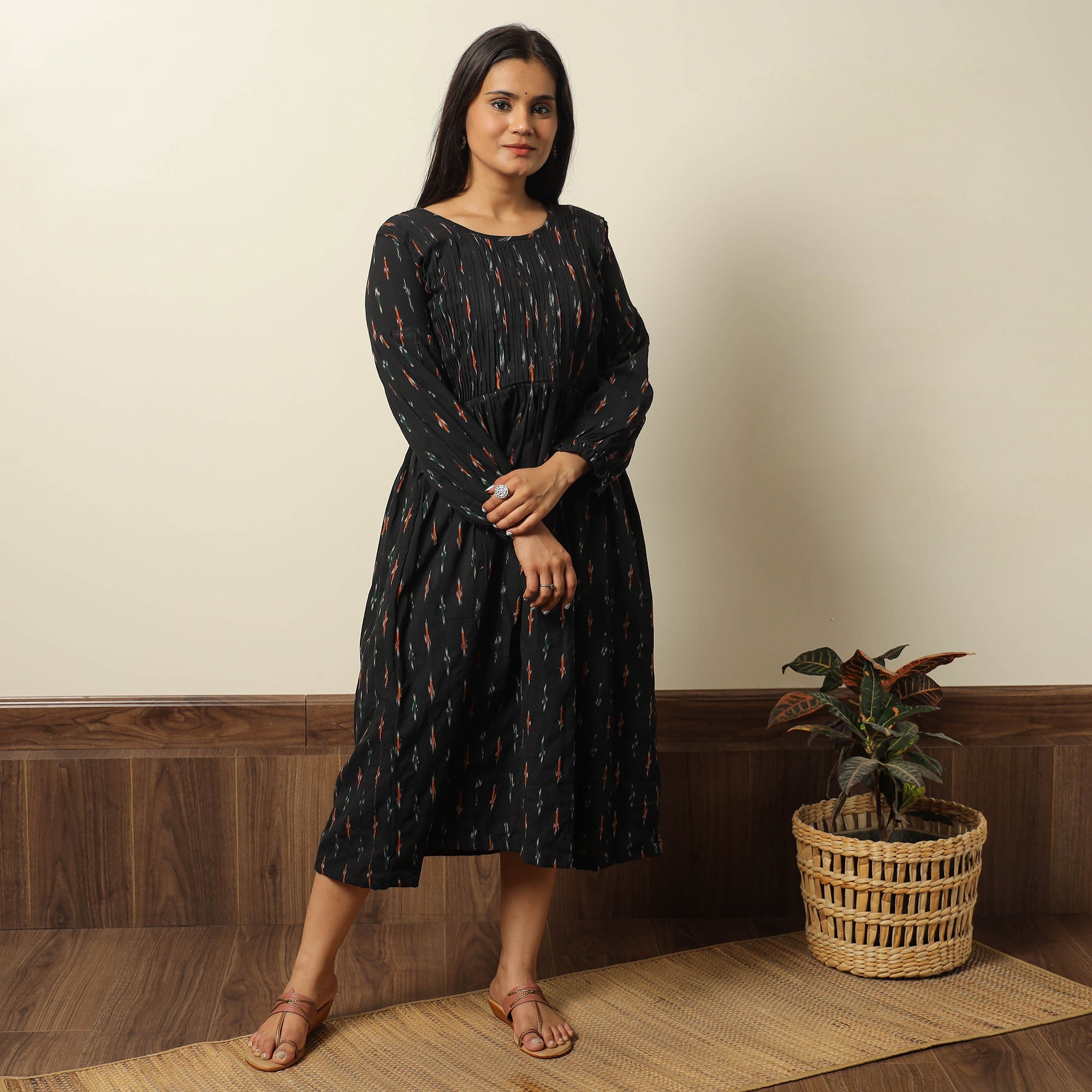 ITOKRI CASUALS Black - Pochampally Ikat Weave Cotton Pintuck Flared Dress 03 - view 2