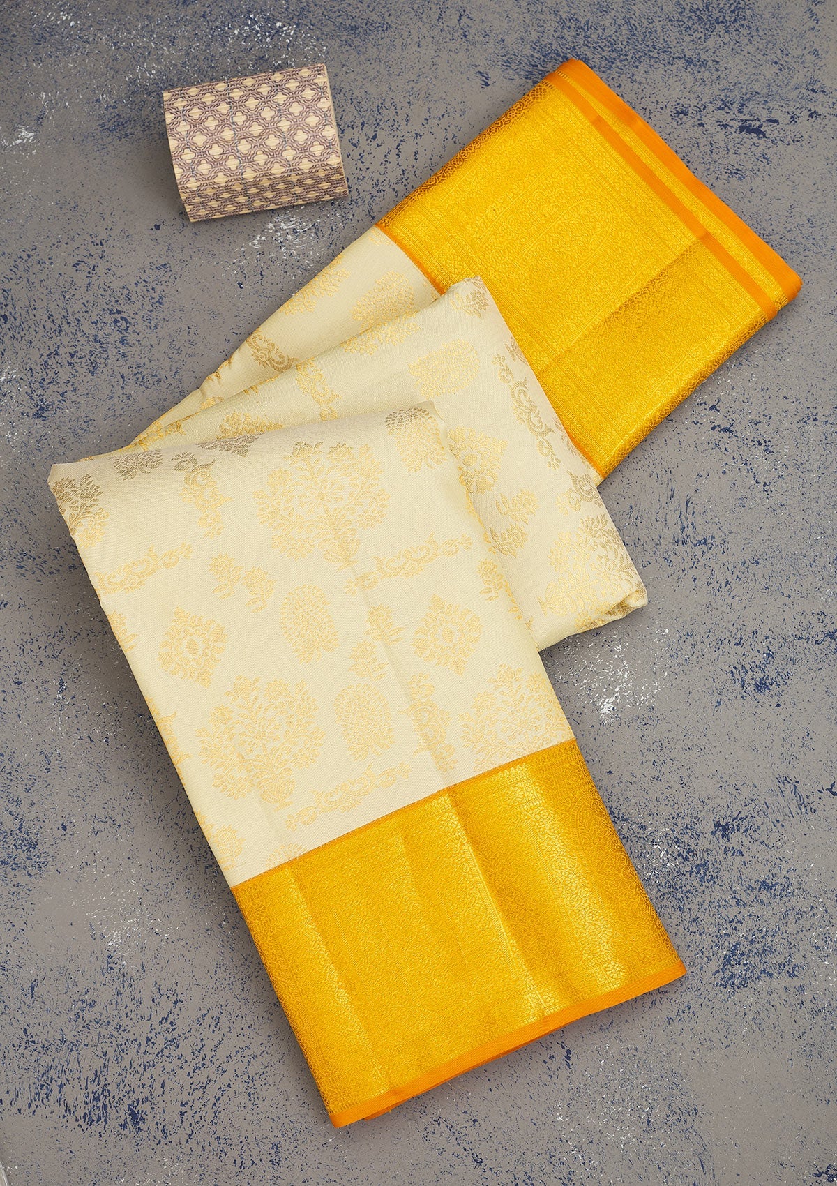 Koskii Cream Zariwork Pure Silk Saree – Women's