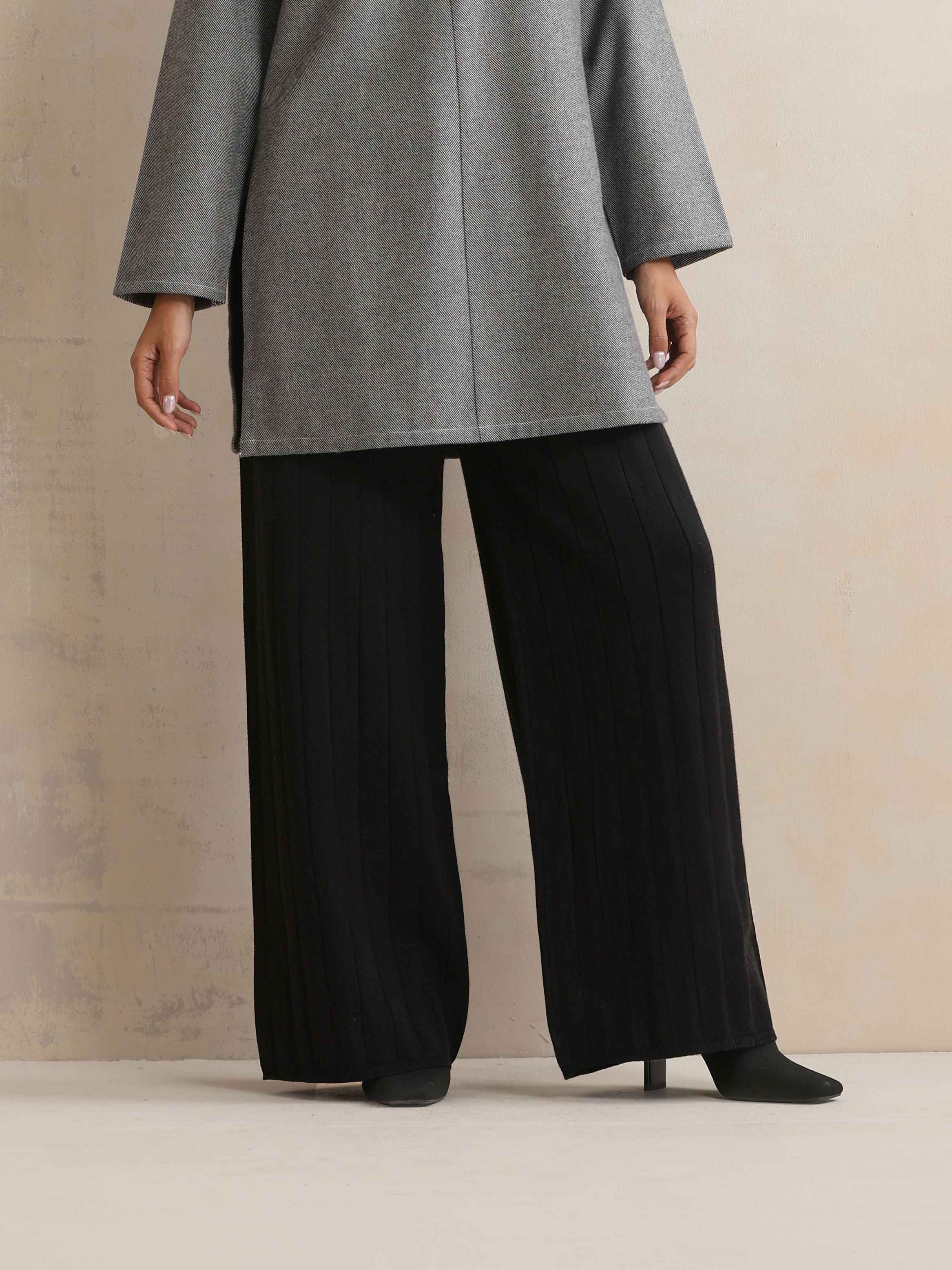trueBrowns Grey Woollen High Slit Kurta - view 5