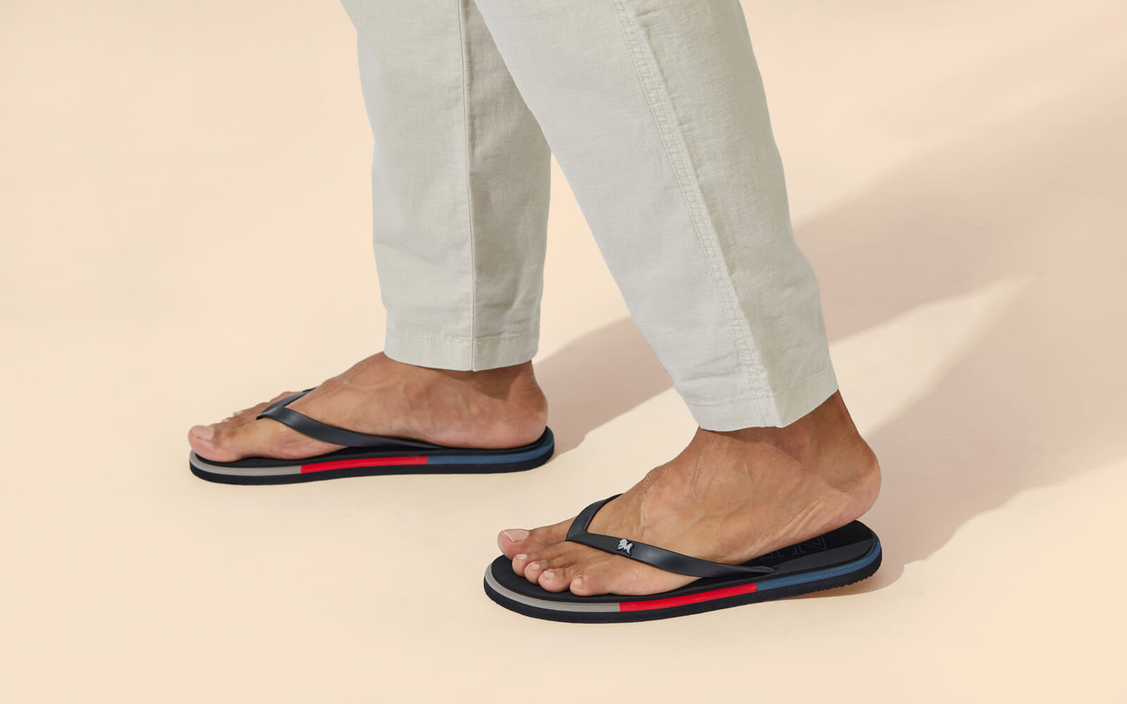 Neeman's Recreation Flips : Black - view 7