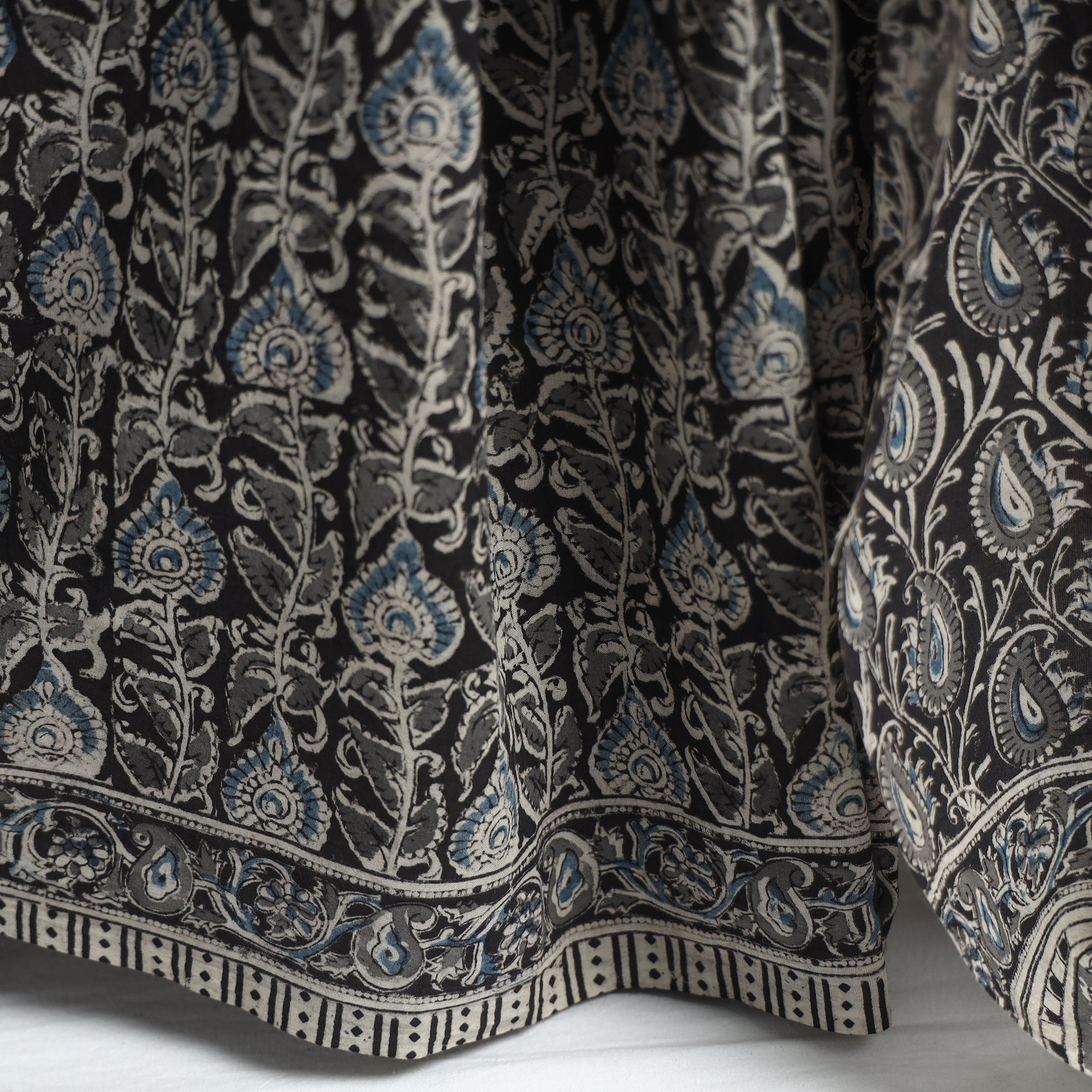 VENKATA BHANU KALAMKARI PEDANA Black - Pedana Block Print Cotton Kalamkari Saree - view 5