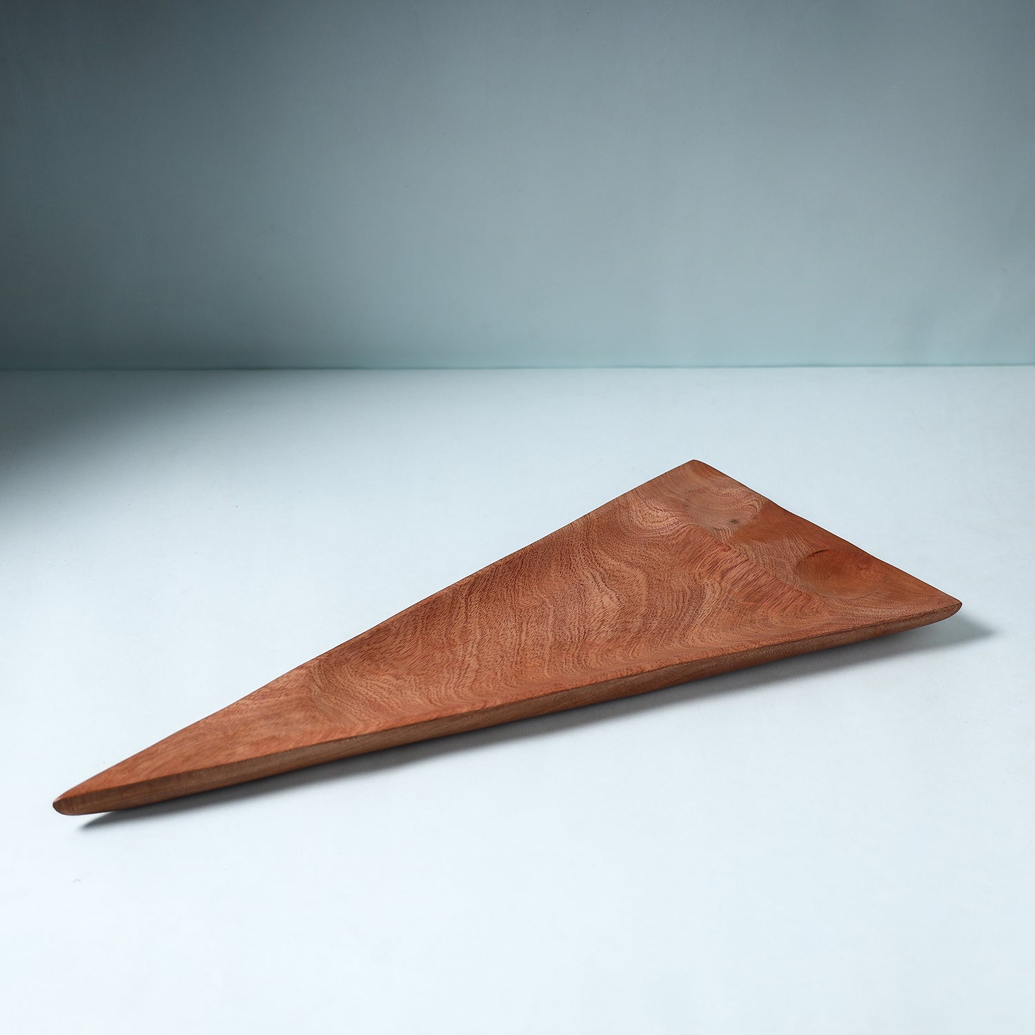 ITOKRI CRAFTS INITIATIVE Brown - Hand Carved Natural Mahogany Wooden Triangle Tray (19 x 8 in)