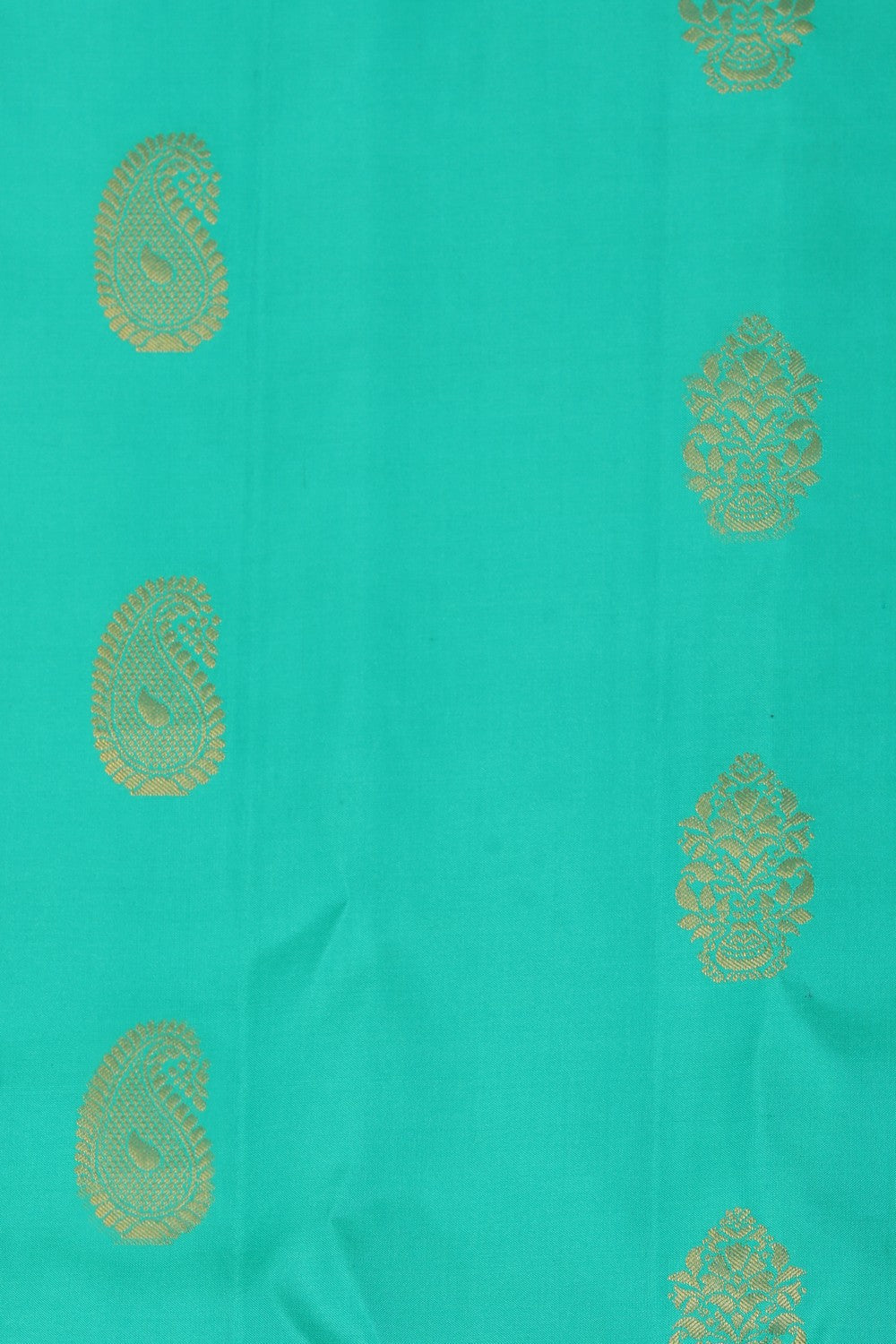 Kalanjali Gadwal Silk Sea Green Saree – Women's - view 2