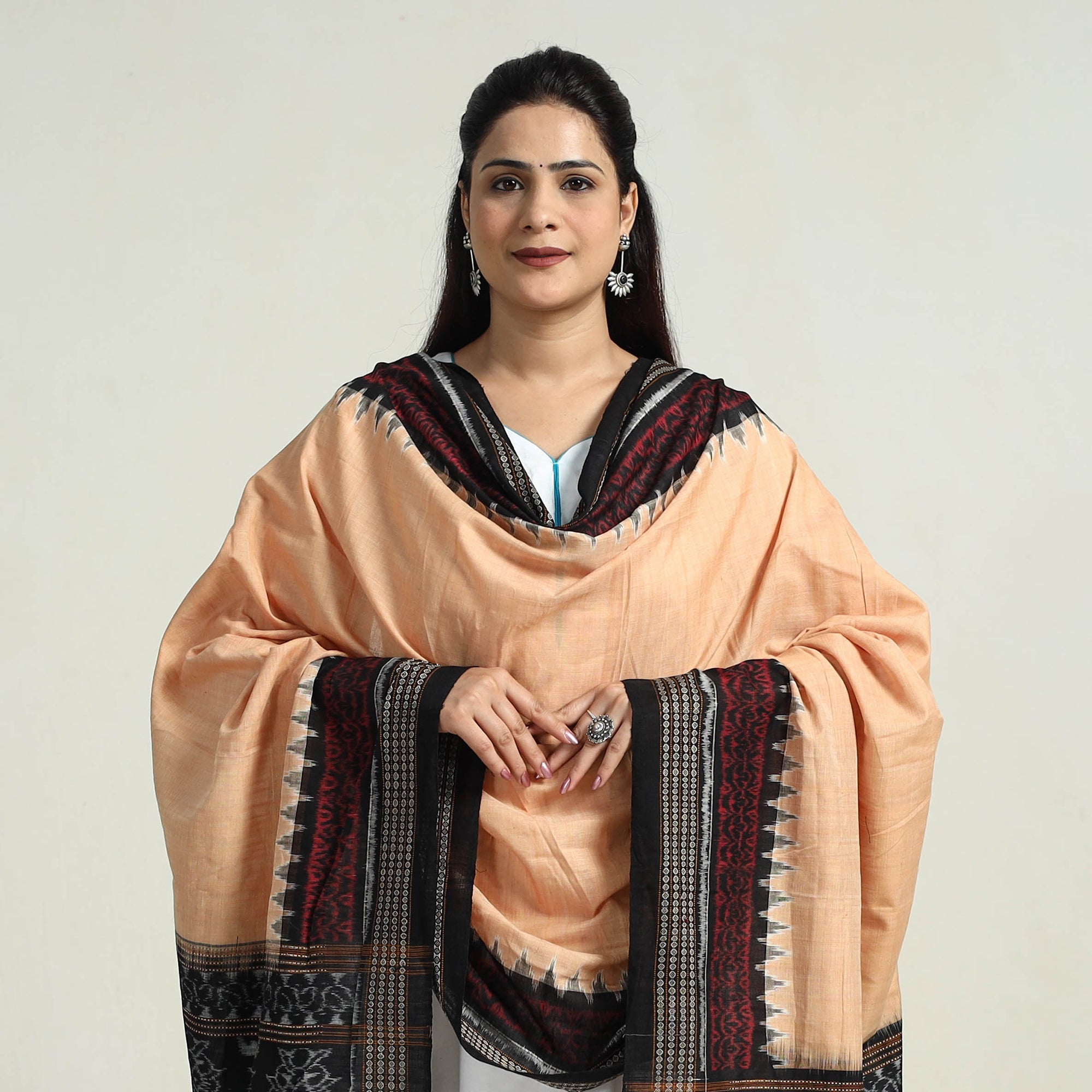 ASHOKA ASSEMBLE - CELEBRATING CRAFTS OF ODISHA Beige - Sambalpuri Ikat Weave Handloom Cotton Dupatta 04 - view 3