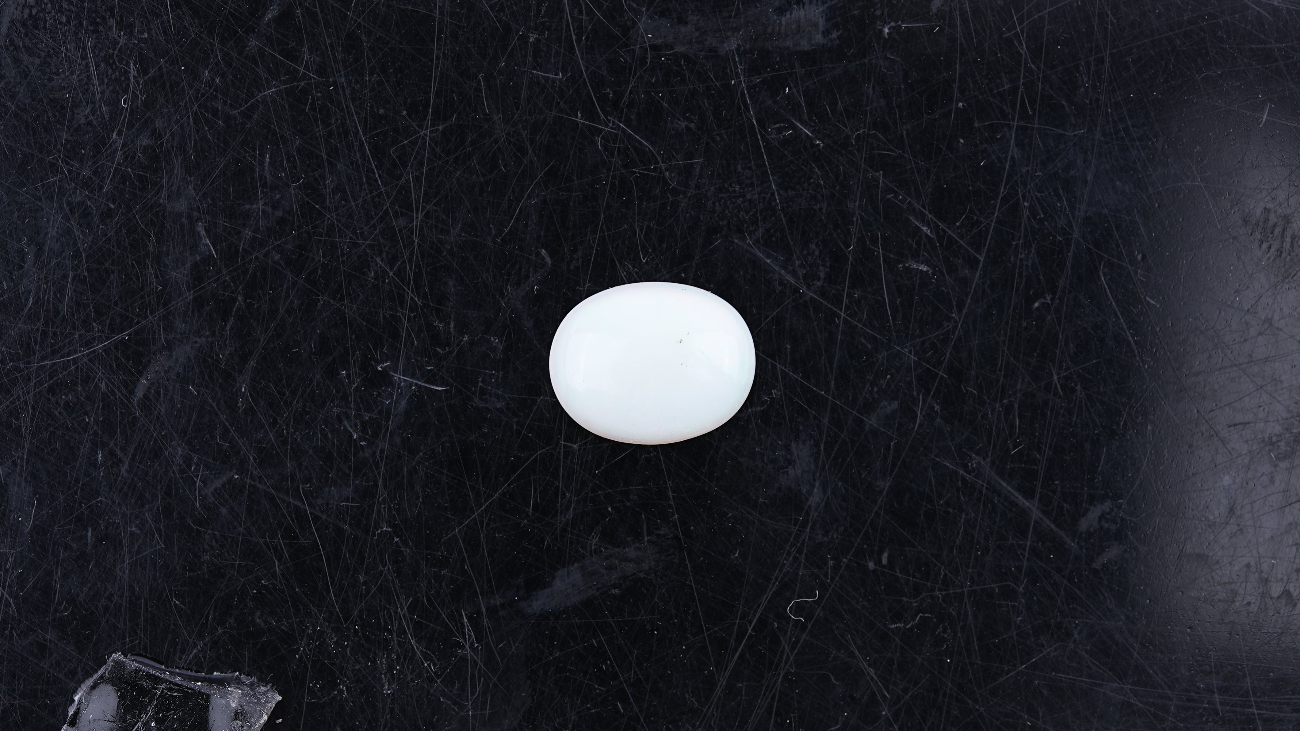 Gemsmantra Opal with Fire - 2.53 Carats (2.783 Ratti)