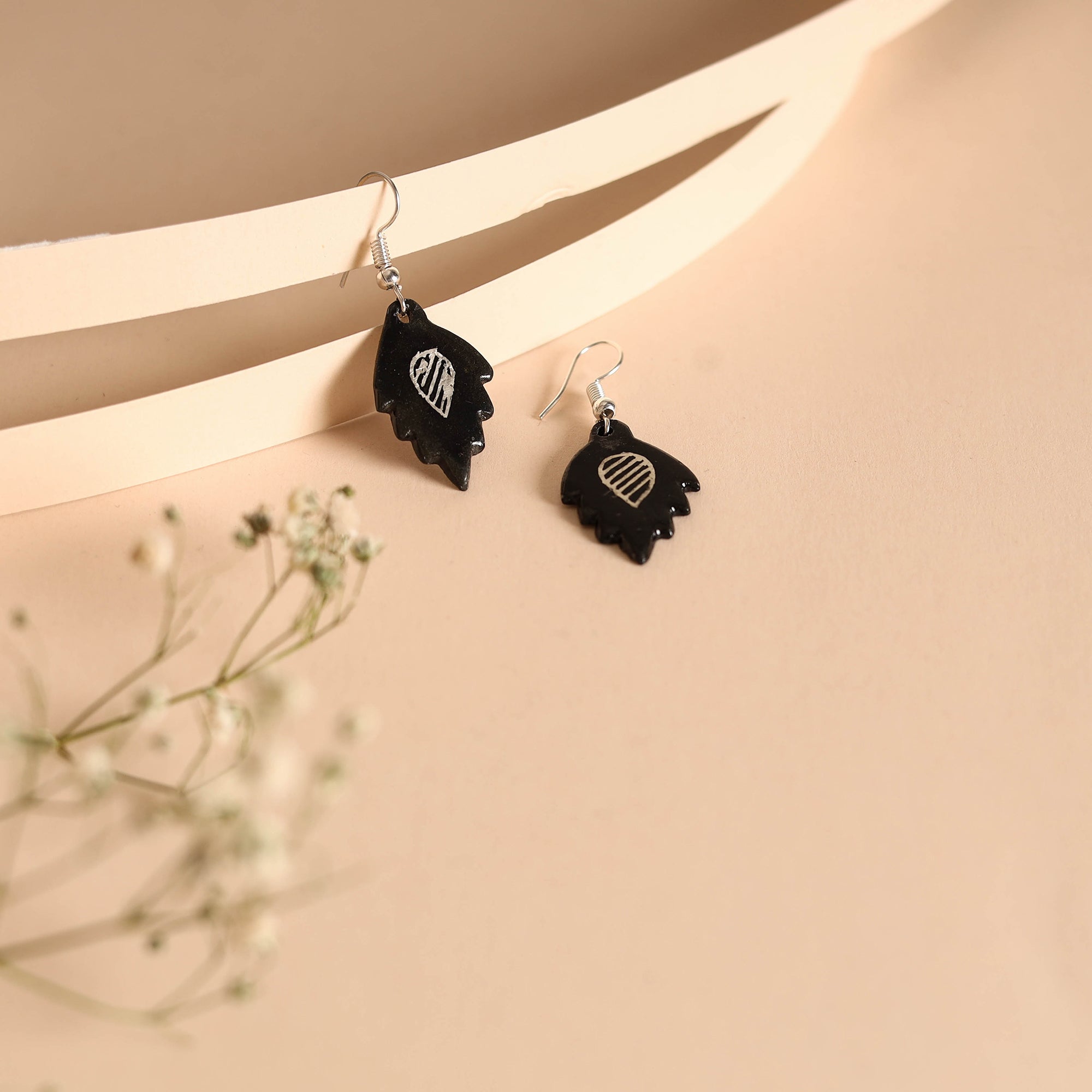 ITOKRI CRAFTS INITIATIVE Bidri Work Pure Silver Inlay Earrings 02