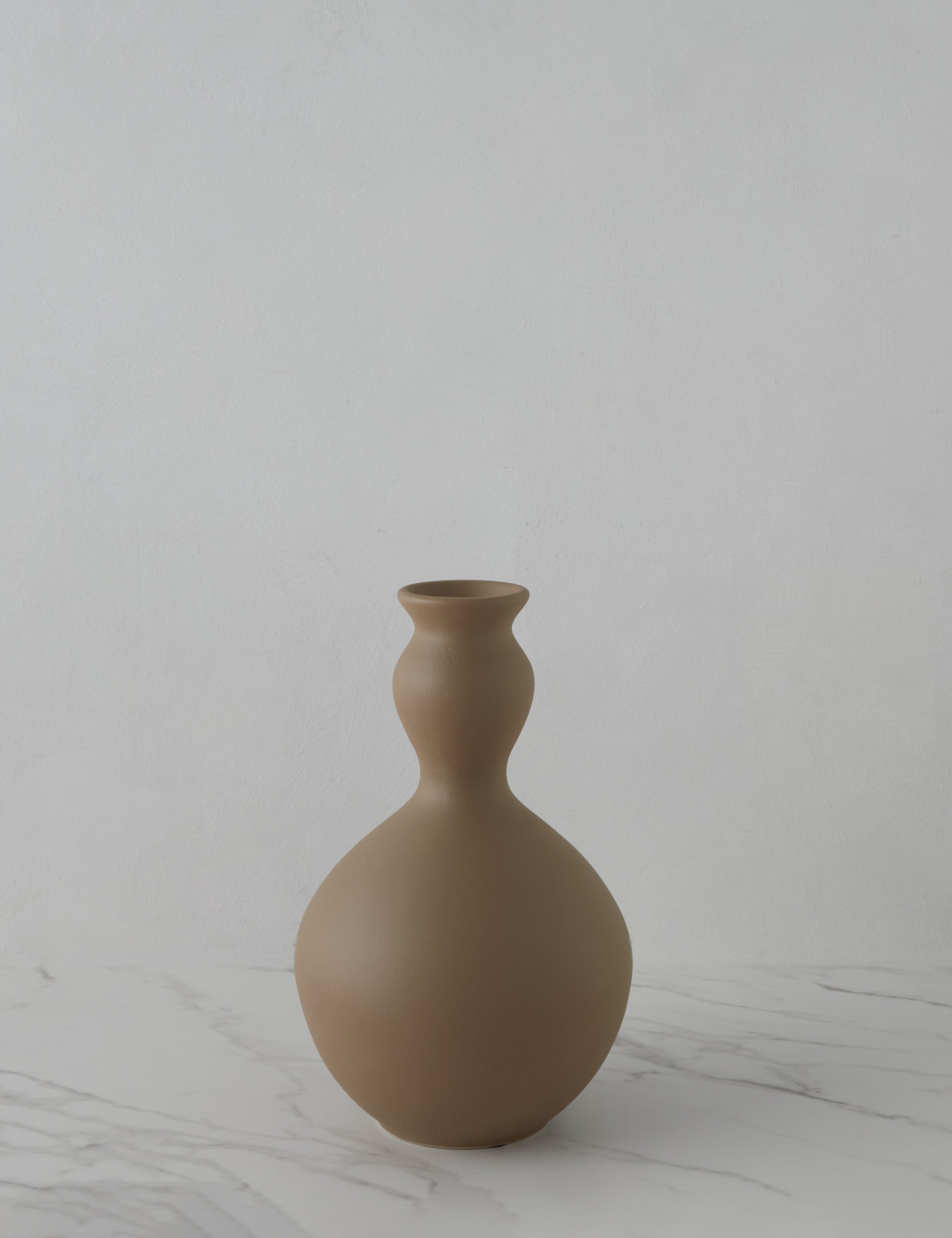 Lulu and Georgia Elias Vase – Brown