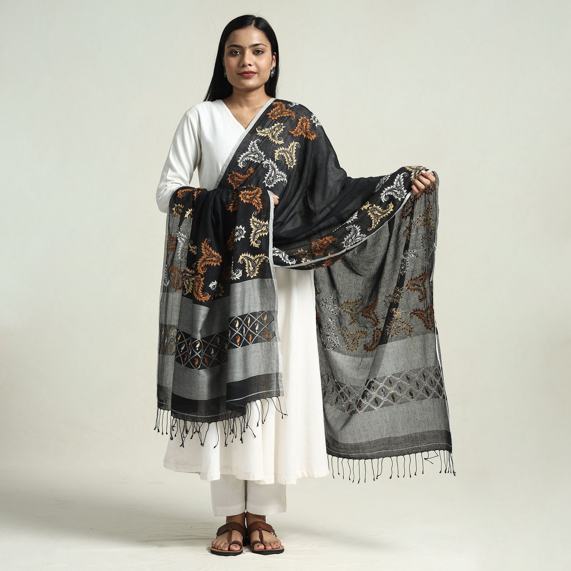 KHUSHBASH - HAPPY LOOM OF EAST Black - Bolpur Kantha Embroidery Cotton Handloom Dupatta with Tassels - view 2