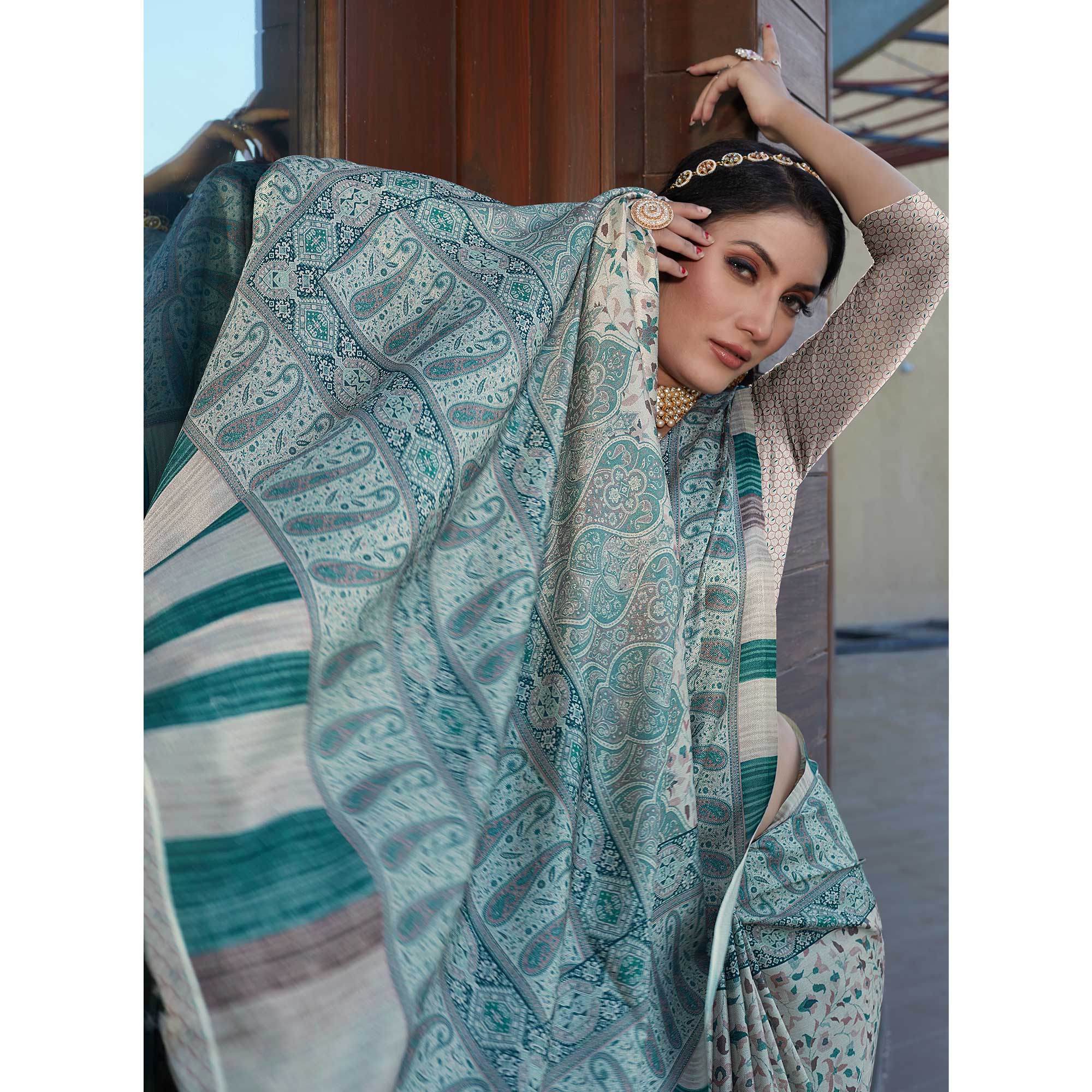 Peachmode Cream Digital Printed Pashmina Saree - view 5