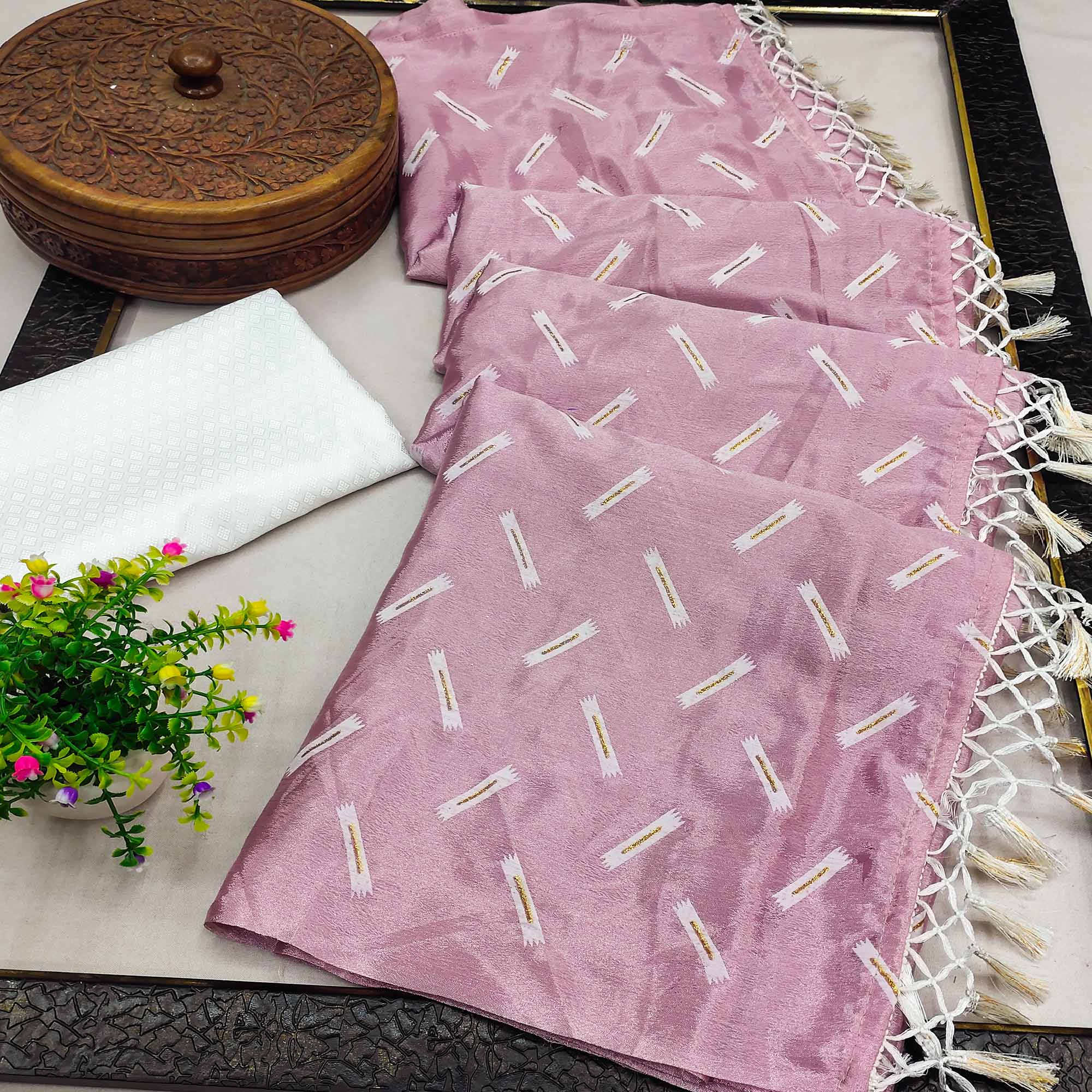 Peachmode Mauve Printed Chiffon Saree With Tassels