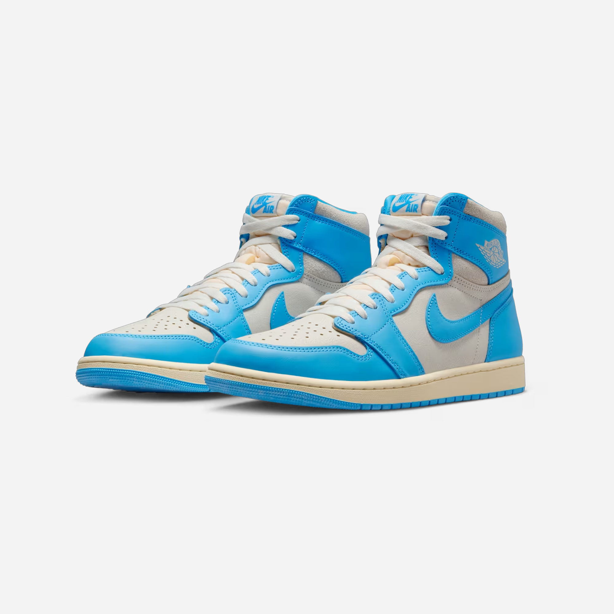 Nike Jordan 1 Retro High OG UNC Reimagined - view 2